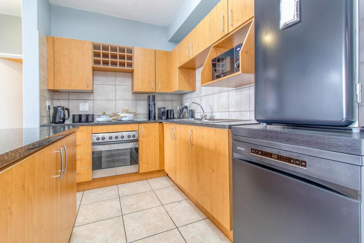 Skyline Hideout XL King Bed FREE Parking Views