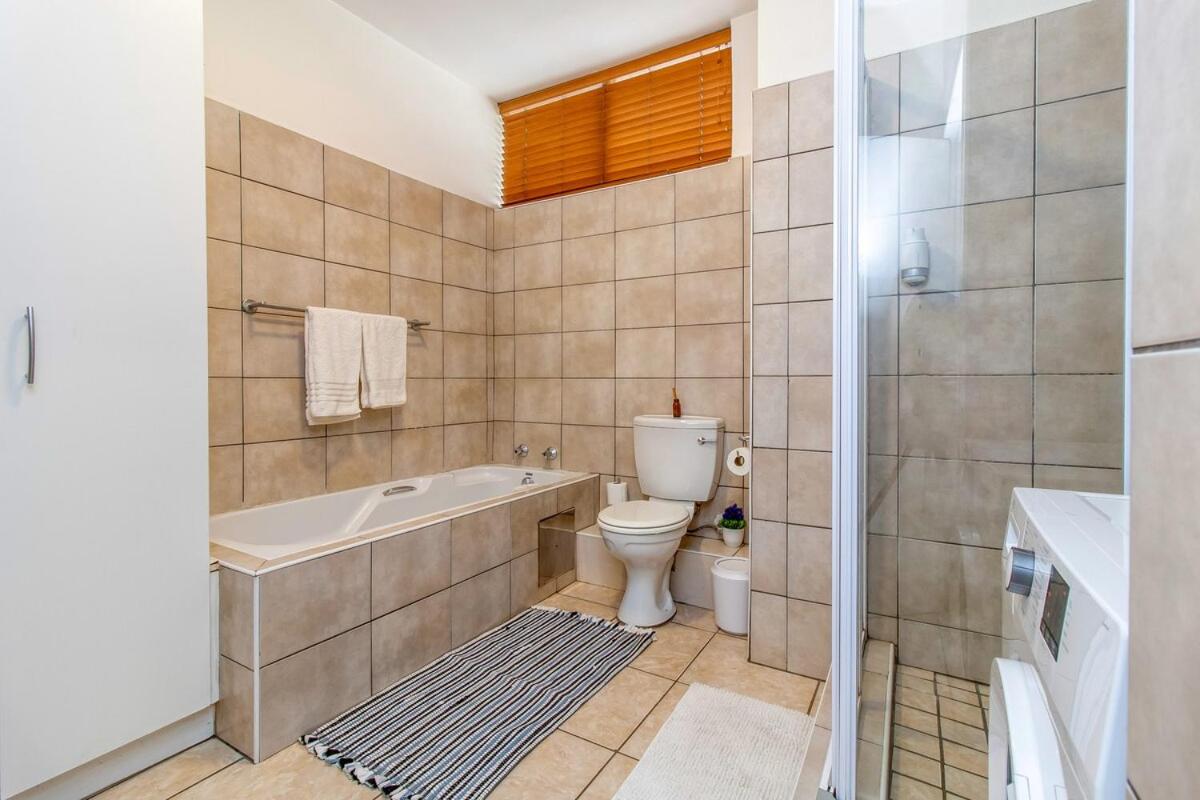 Skyline Hideout XL King Bed FREE Parking Views