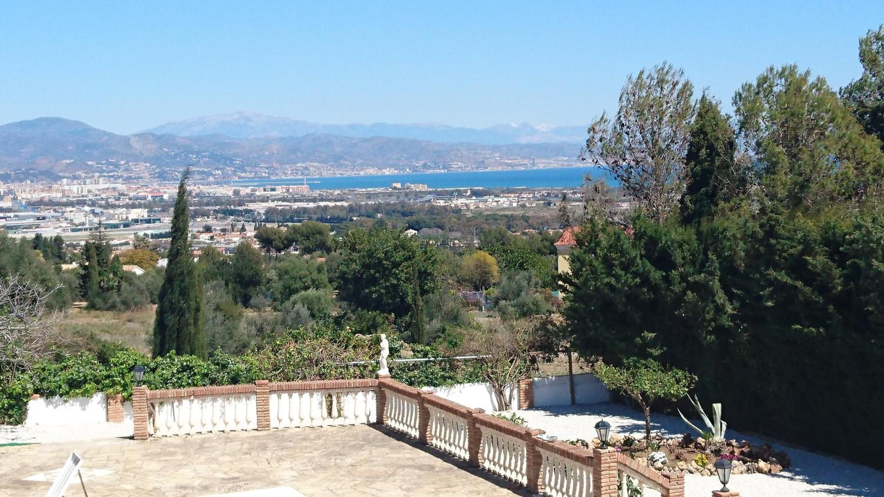 Villa Buenavista Malaga - sea view, private heated pool, spa, 5 bedrooms