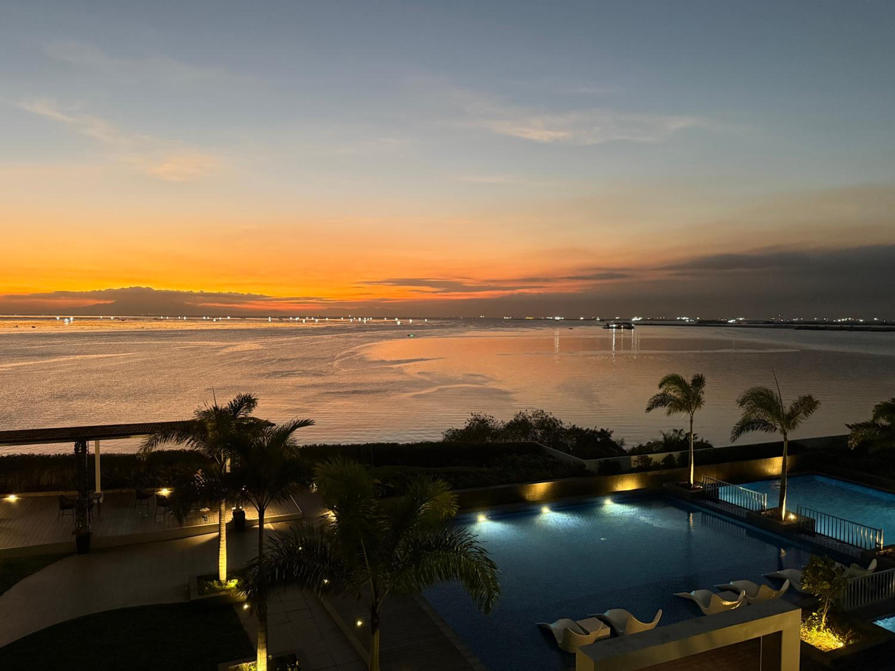 Playful 1BR With Magnificant Bayview Garden View Near Okada, Solaire, Aiports