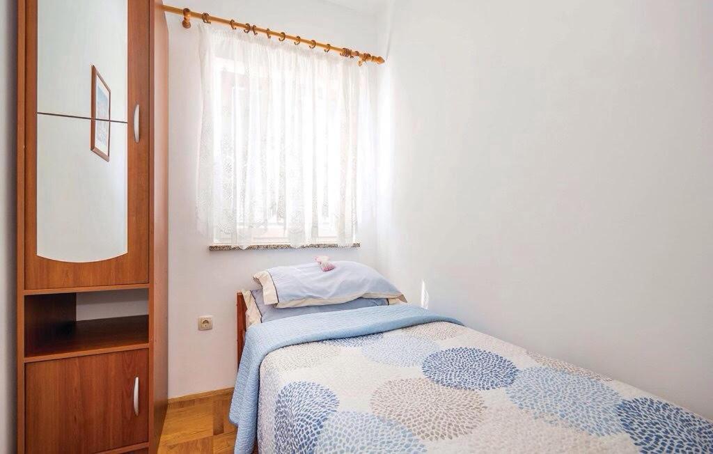 APARTMENTS VILLA BARE - Sea View & Private Parking