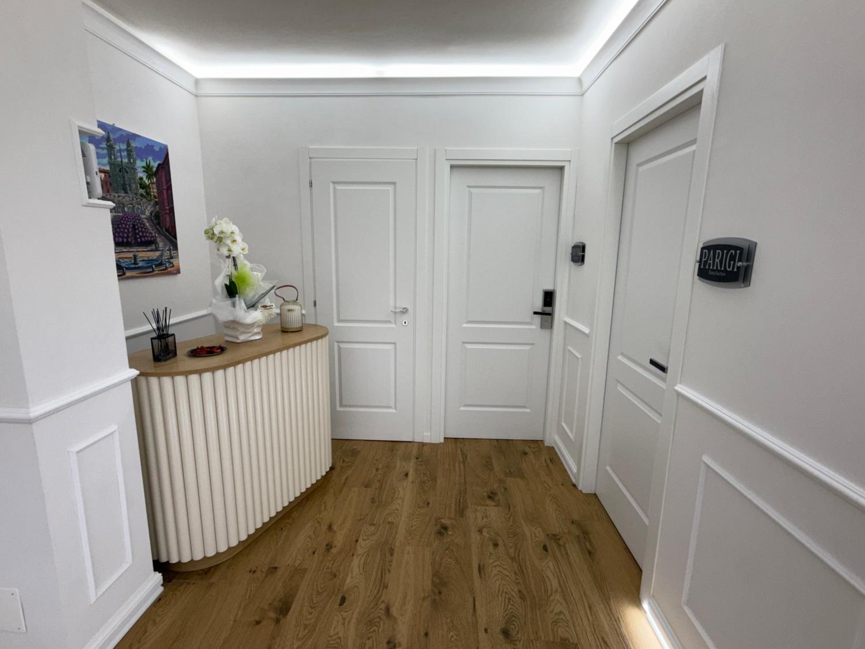 Emy Suites