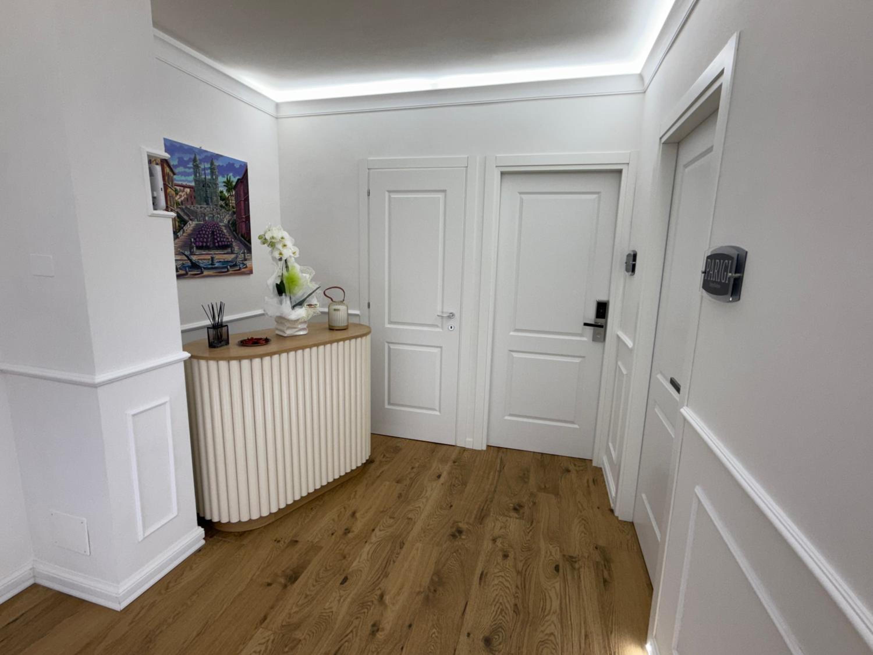 Emy Suites