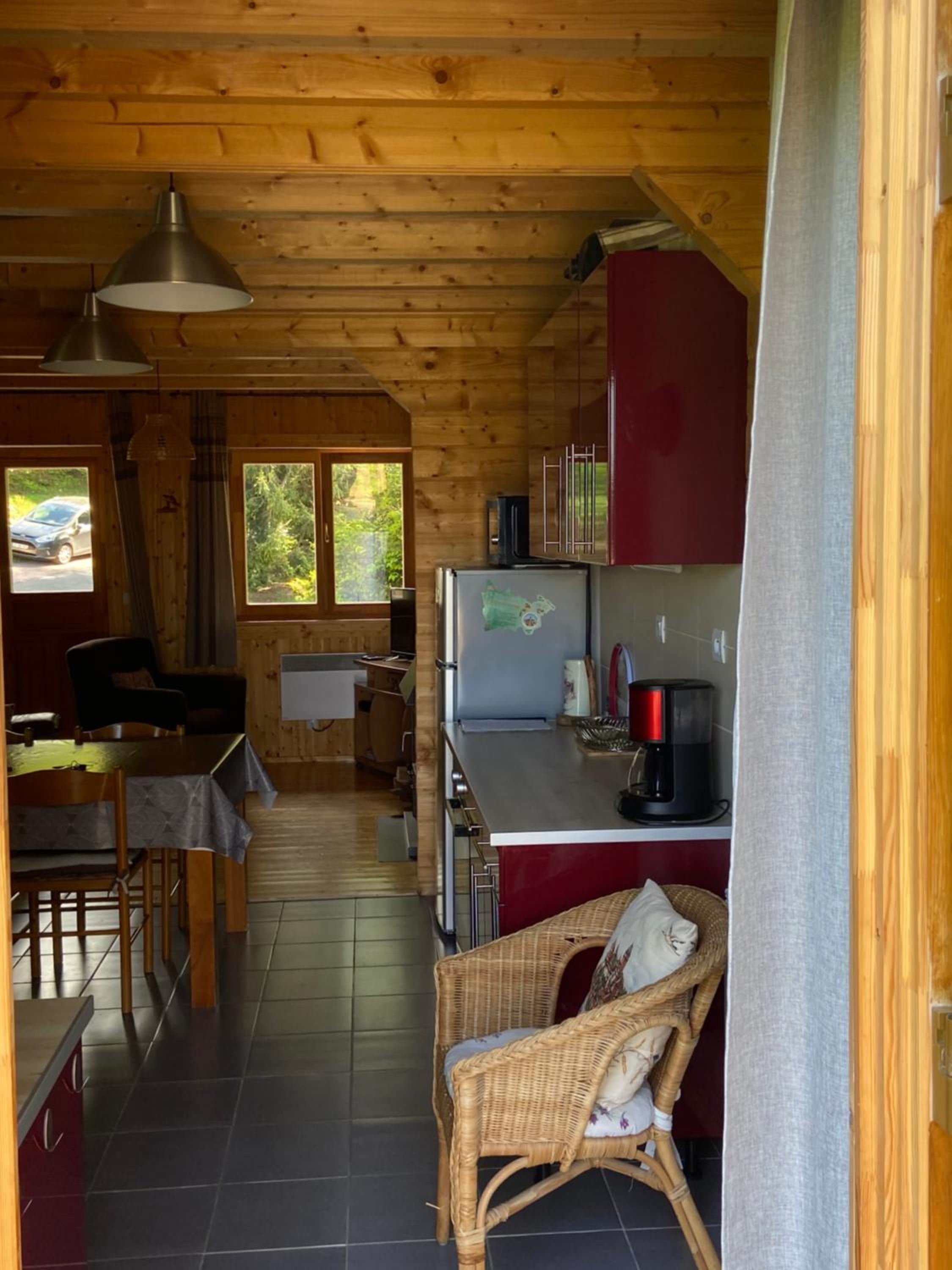 Chalet bois au calme, en lisière de forêt, balcons, sentiers balades Gérardmer & Alsace 