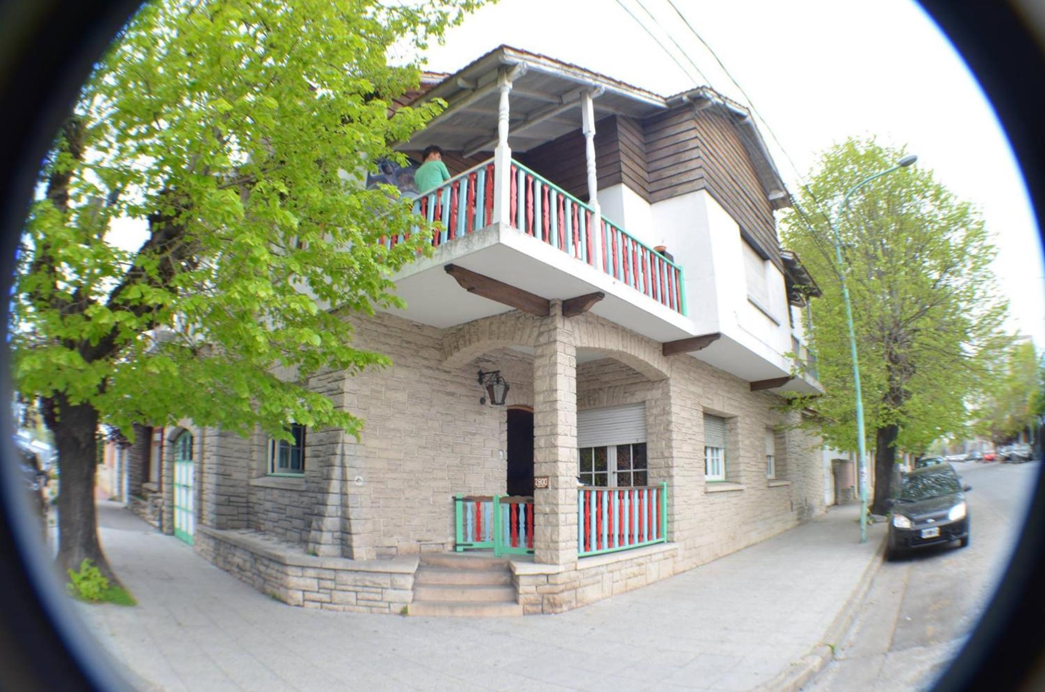 Zeppelin Art-Hostel