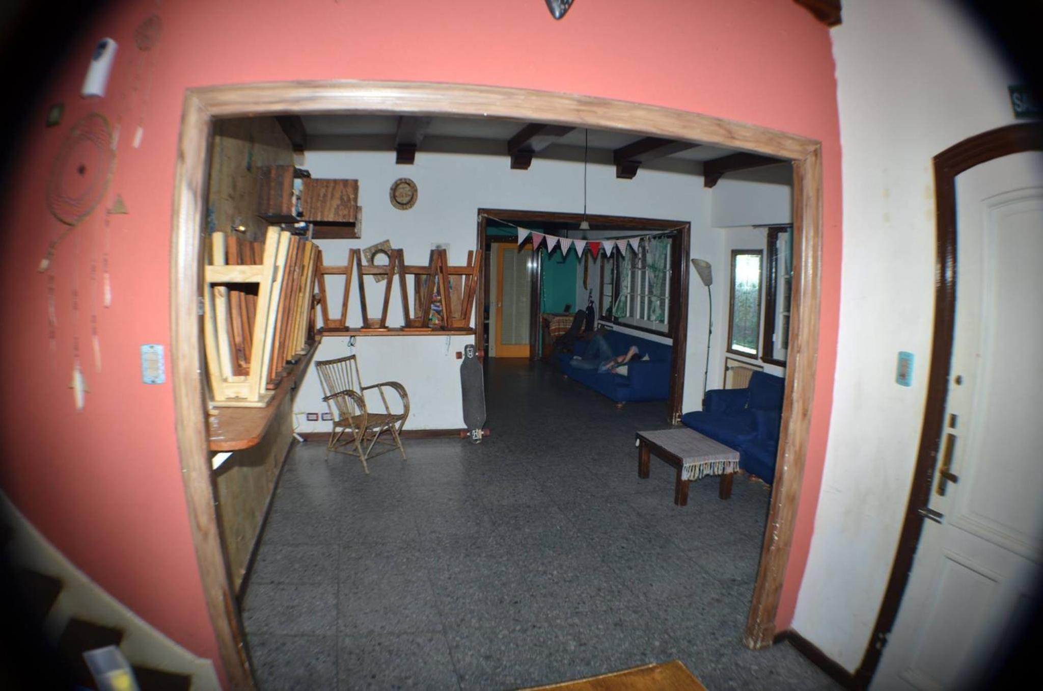Zeppelin Art-Hostel
