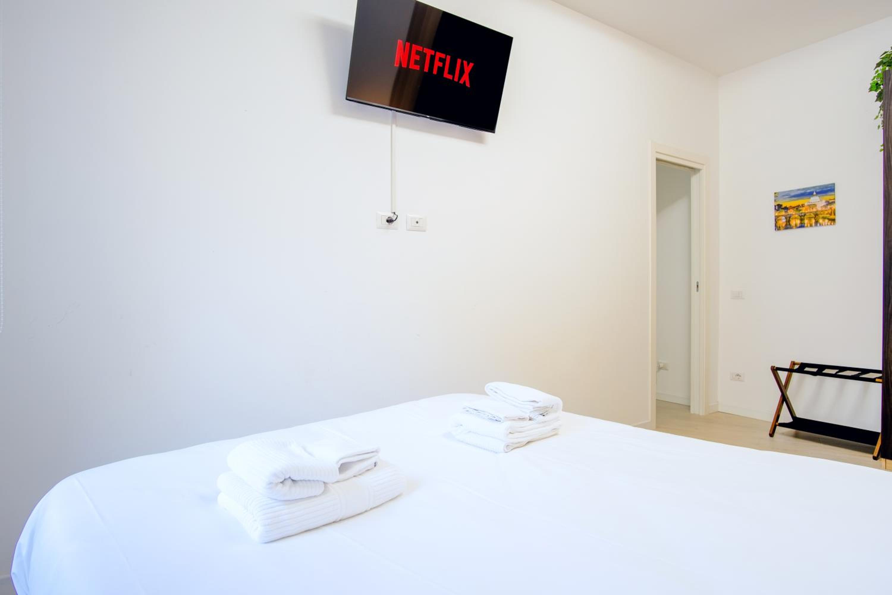 Elegantis Doris Suite Apartment - One Minute Walk to Vatican Museums