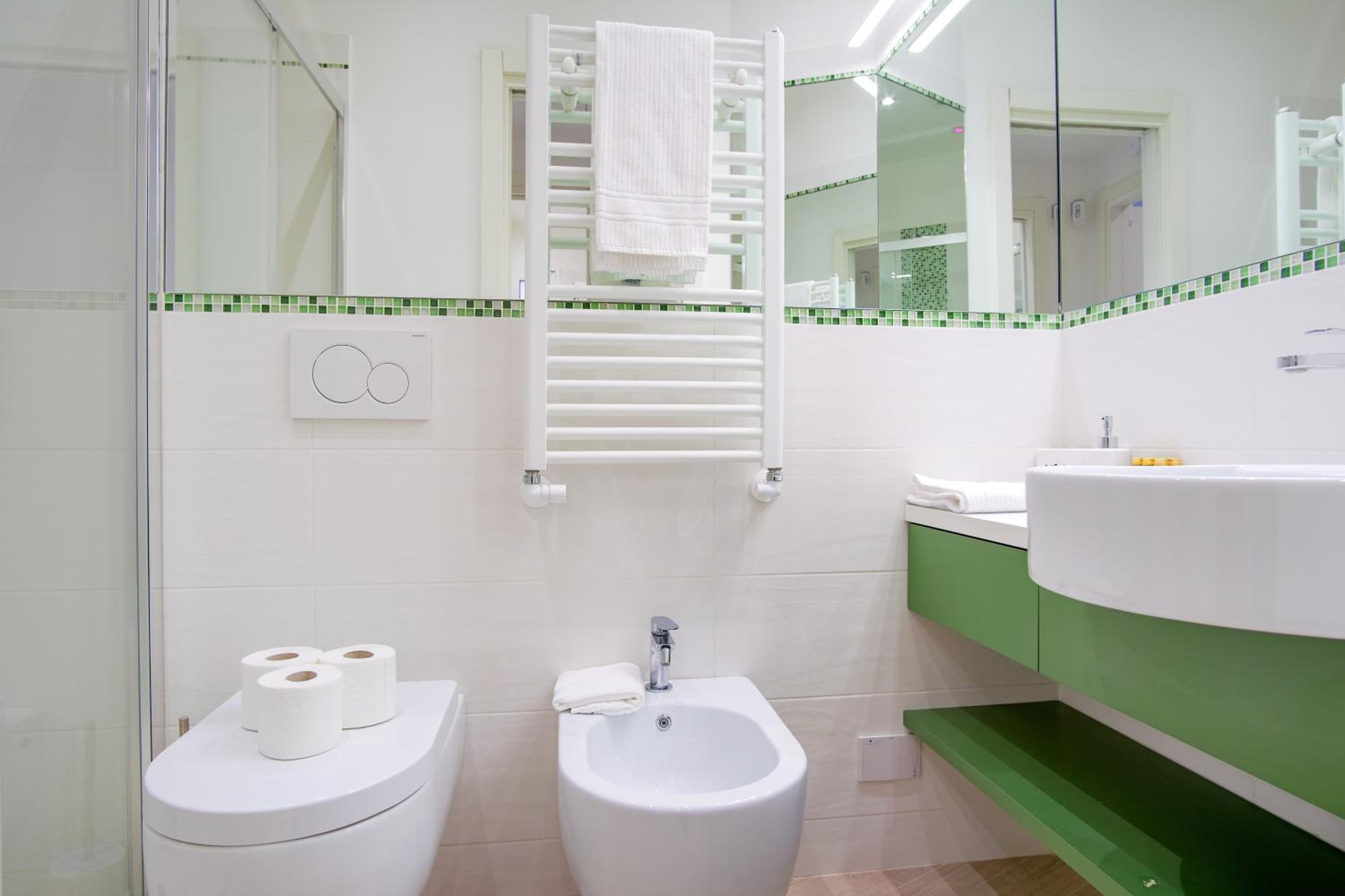 Elegantis Doris Suite Apartment - One Minute Walk to Vatican Museums