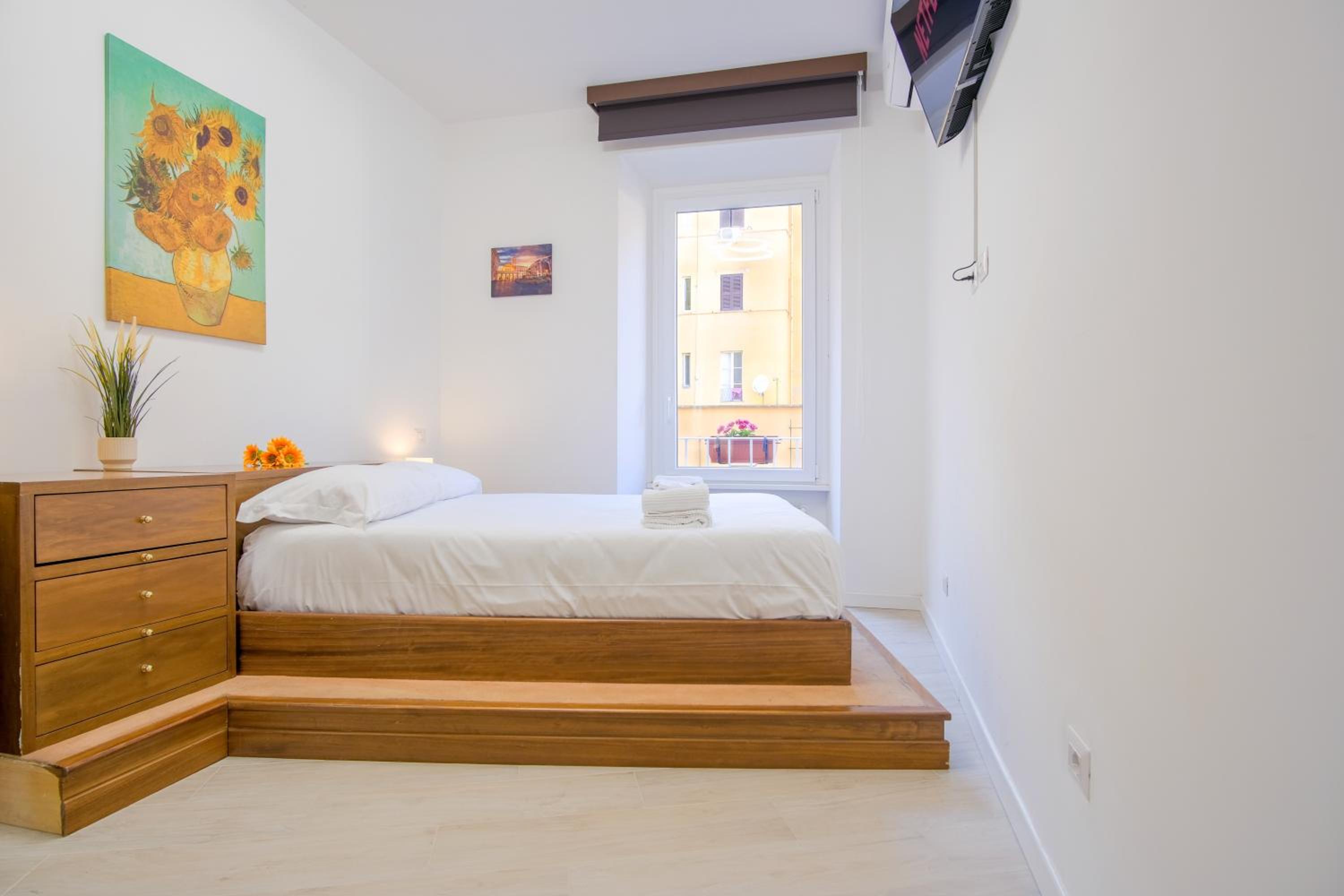 Elegantis Doris Suite Apartment - One Minute Walk to Vatican Museums
