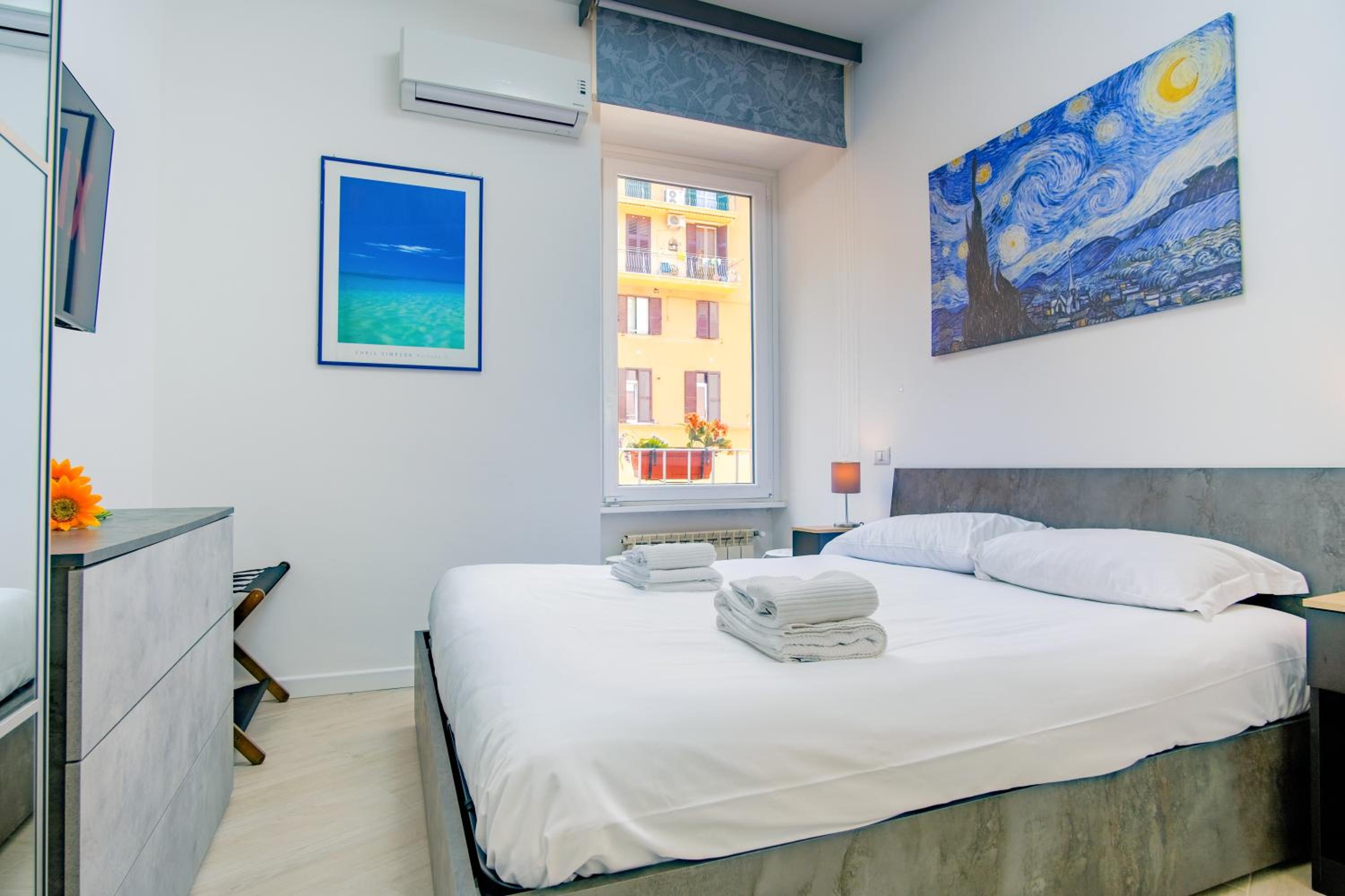 Elegantis Doris Suite Apartment - One Minute Walk to Vatican Museums
