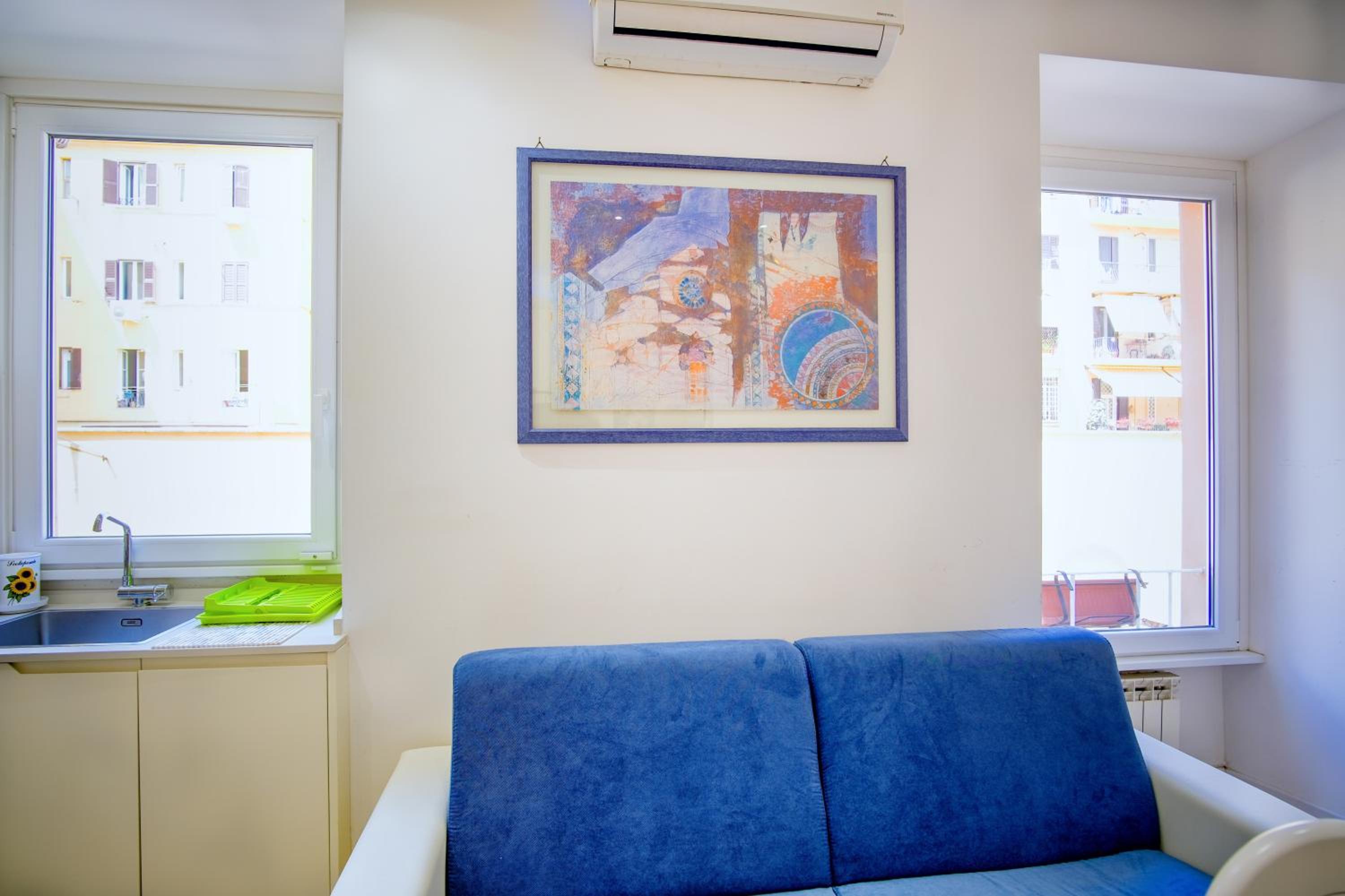 Elegantis Doris Suite Apartment - One Minute Walk to Vatican Museums