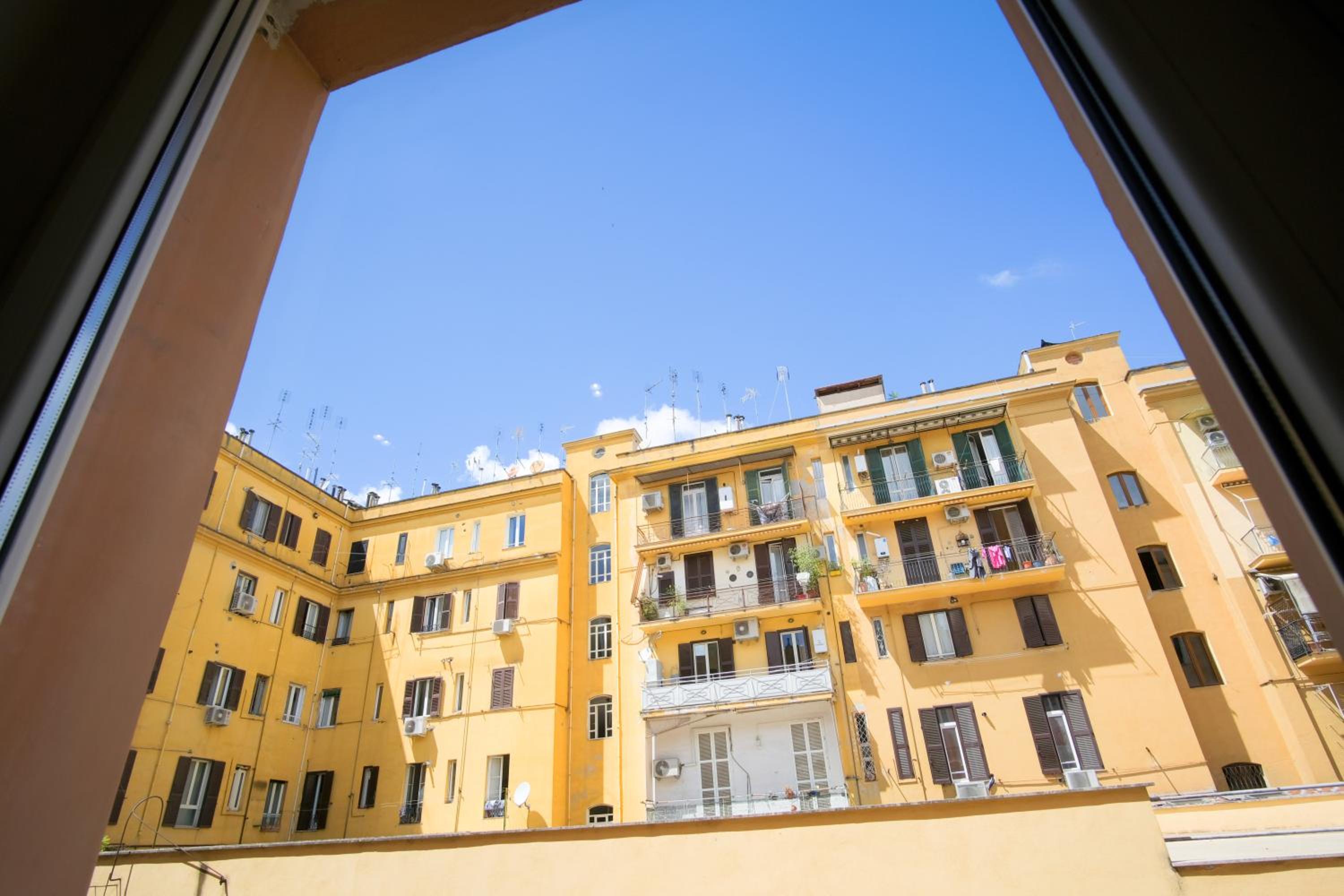 Elegantis Doris Suite Apartment - One Minute Walk to Vatican Museums