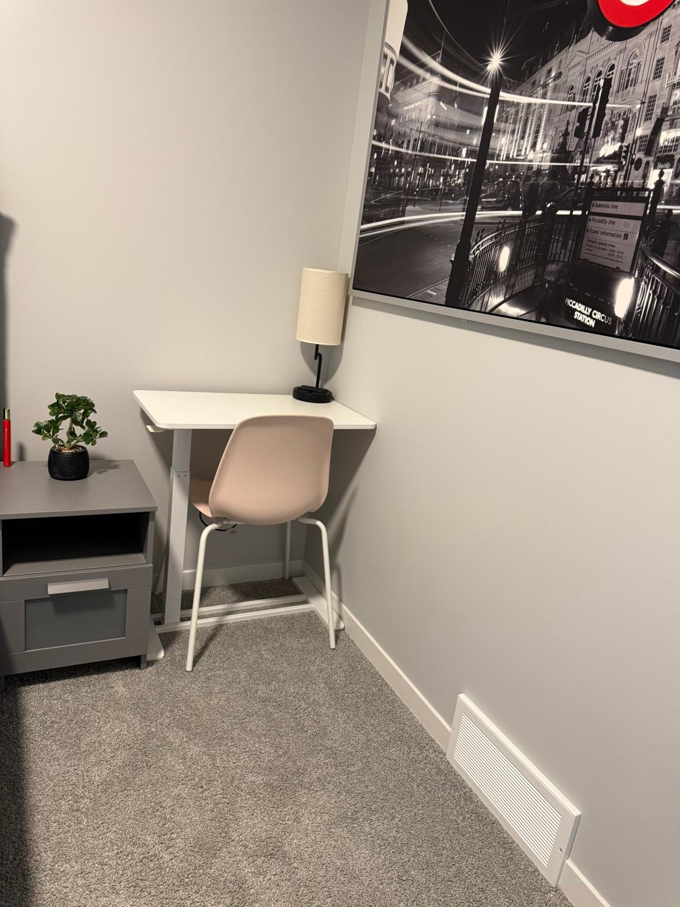 Relax, Recharge, Repeat 2Bedroom Walkout Haven
