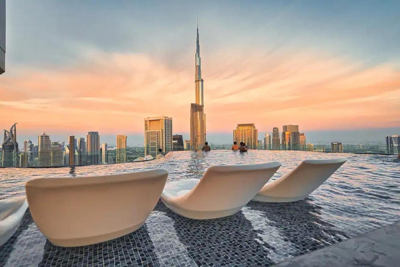 Paramount - Luxury 2BR Apartments with Burj or Sea Views - Access to the Infinity Pool on 64th Floor