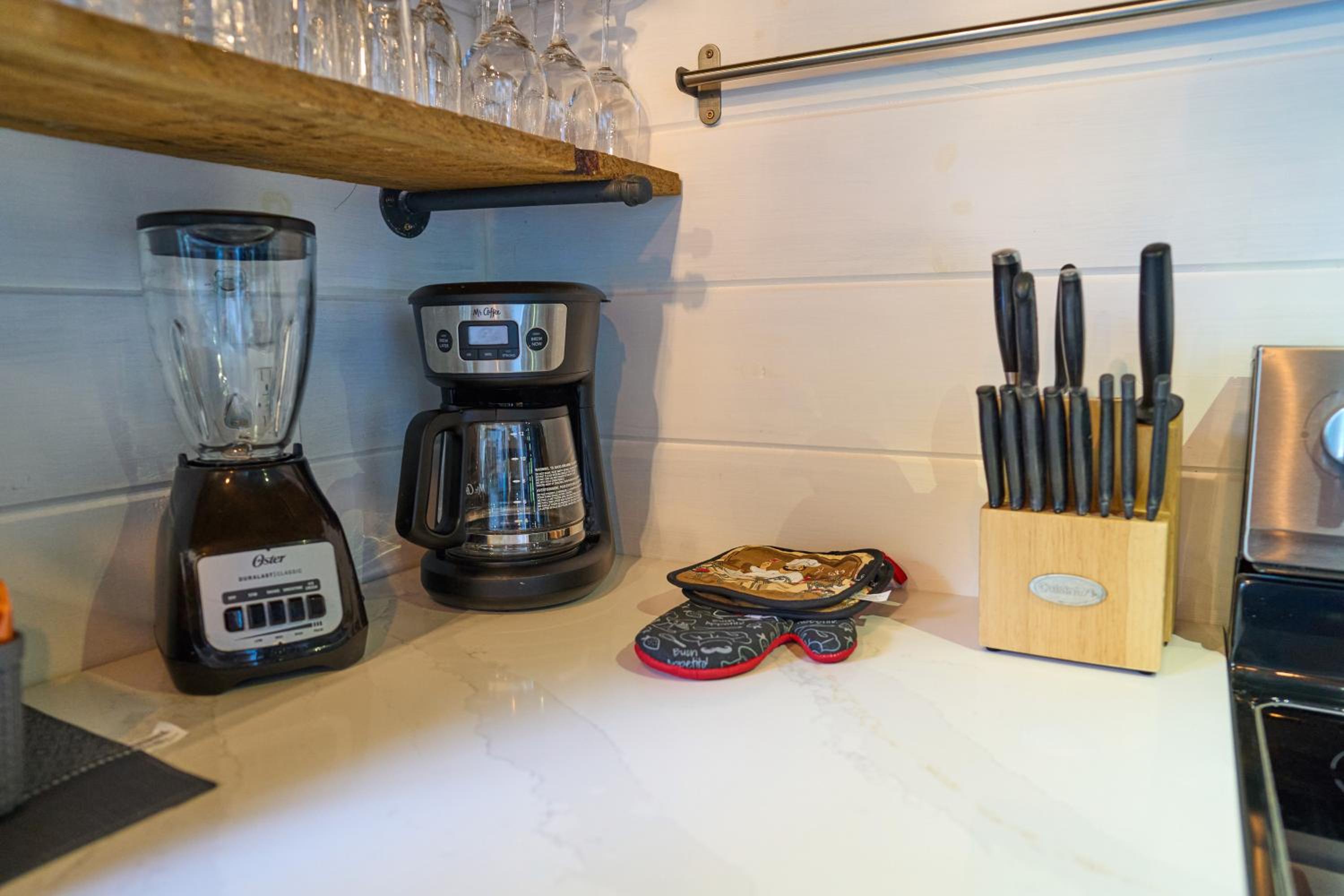 Charming 6BR Stay Steps from Downtown