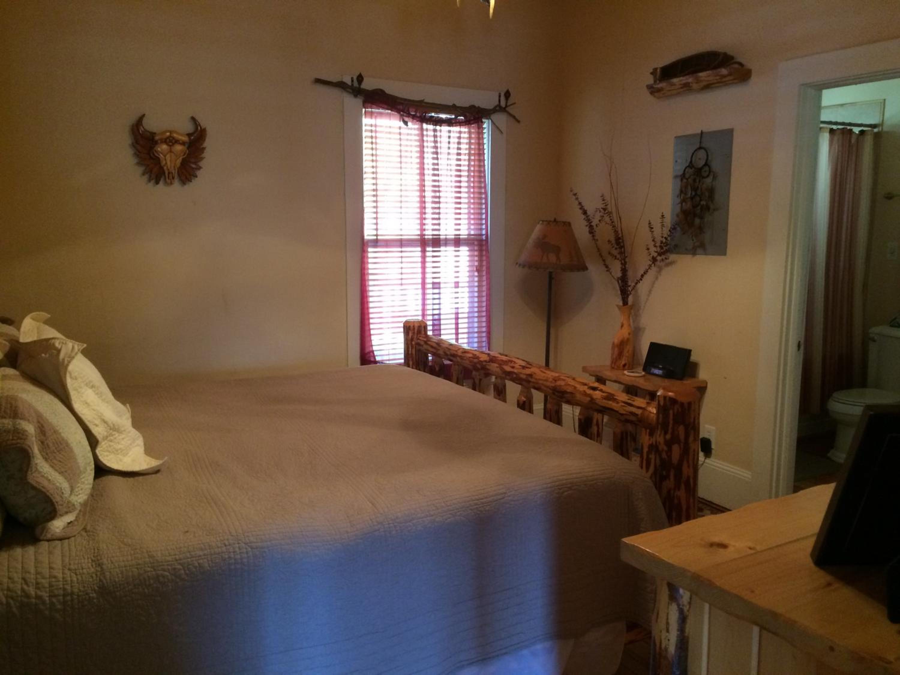 Calhoun House Inn & Suites