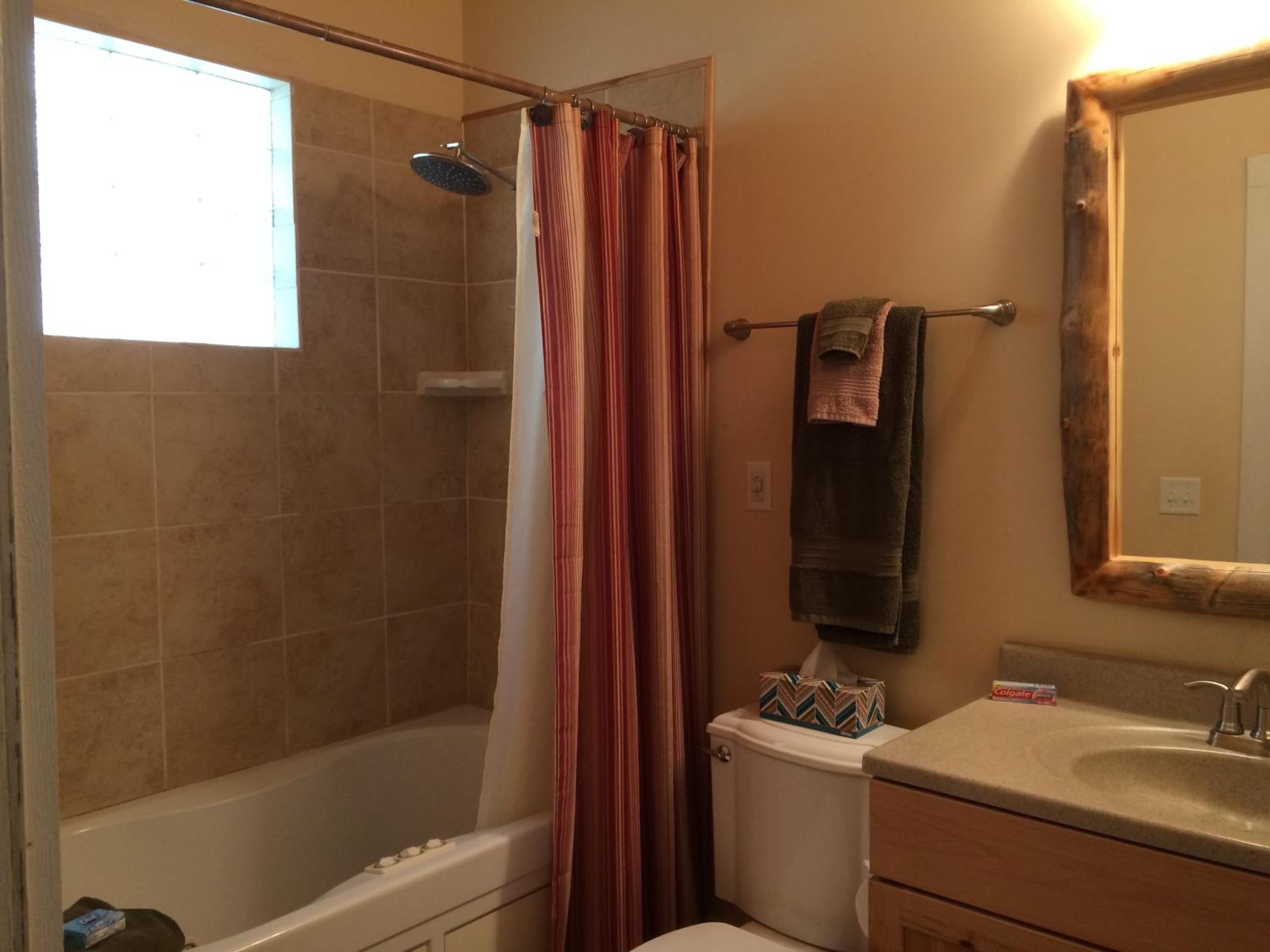 Calhoun House Inn & Suites