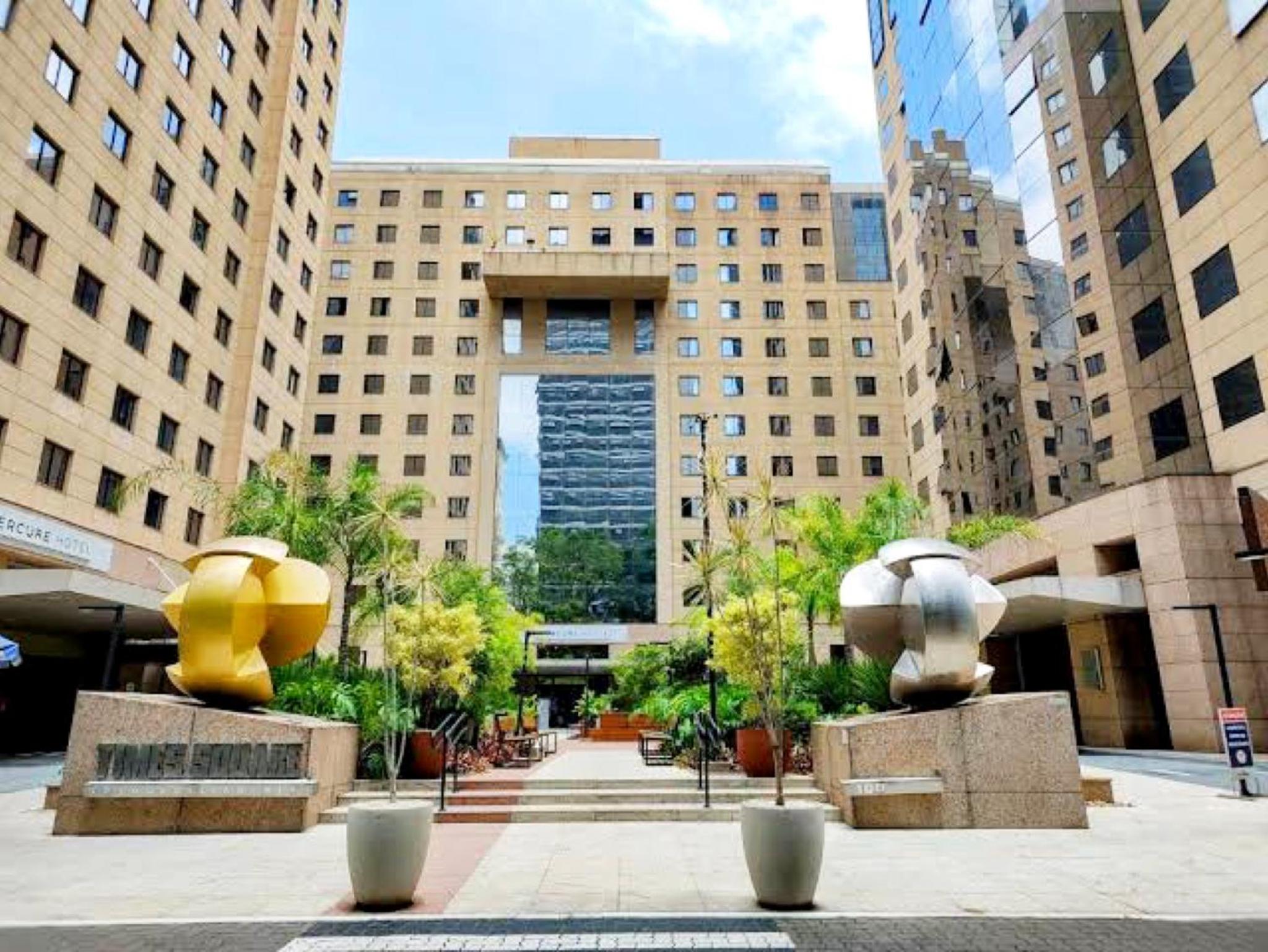 FLAT NO LUXUOSO MERCURE MOEMA com estacionamento grátis,perto do Aero Congonhas, Metrô, Shopping e Parque Ibirapuera