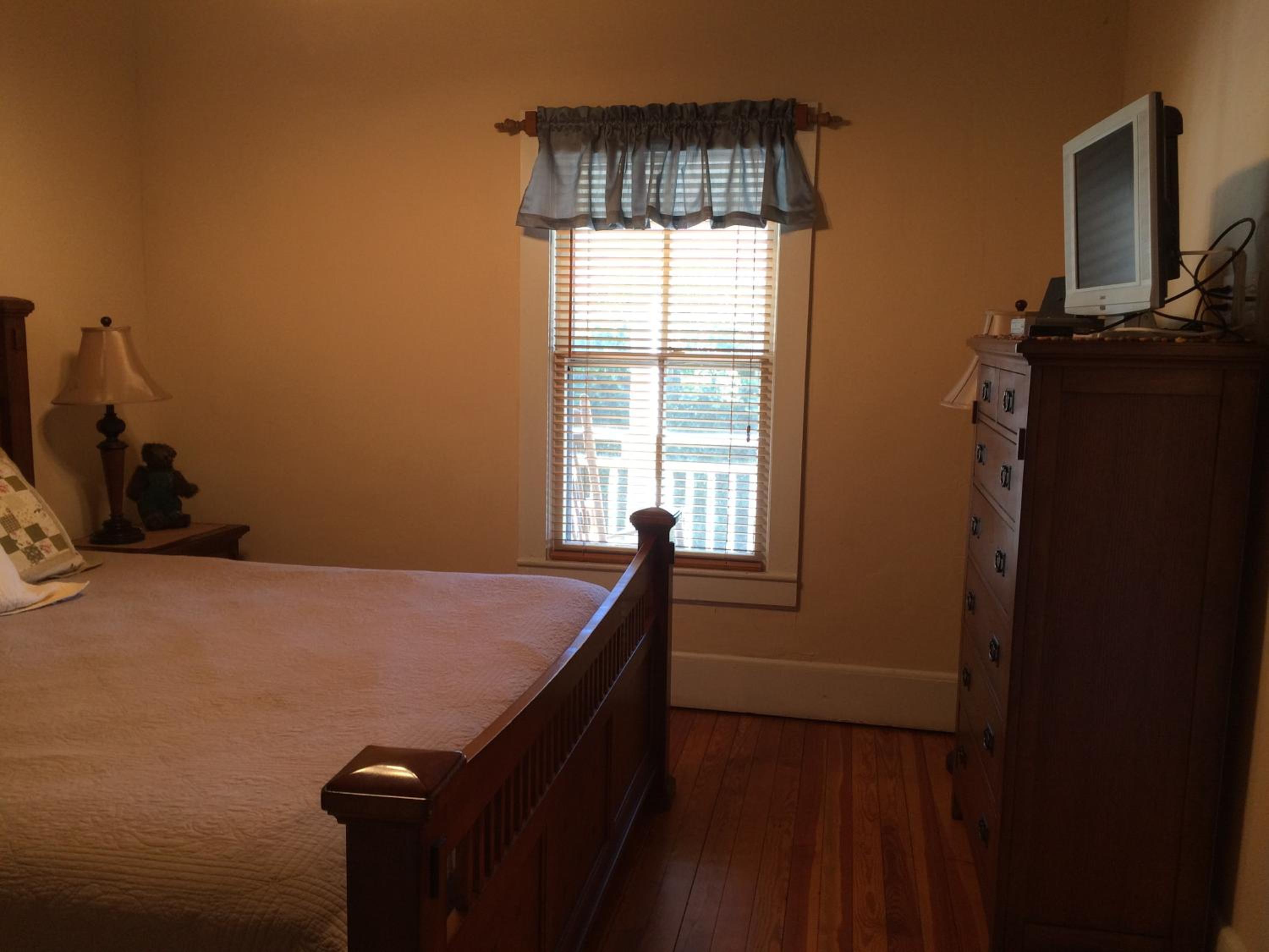Calhoun House Inn & Suites