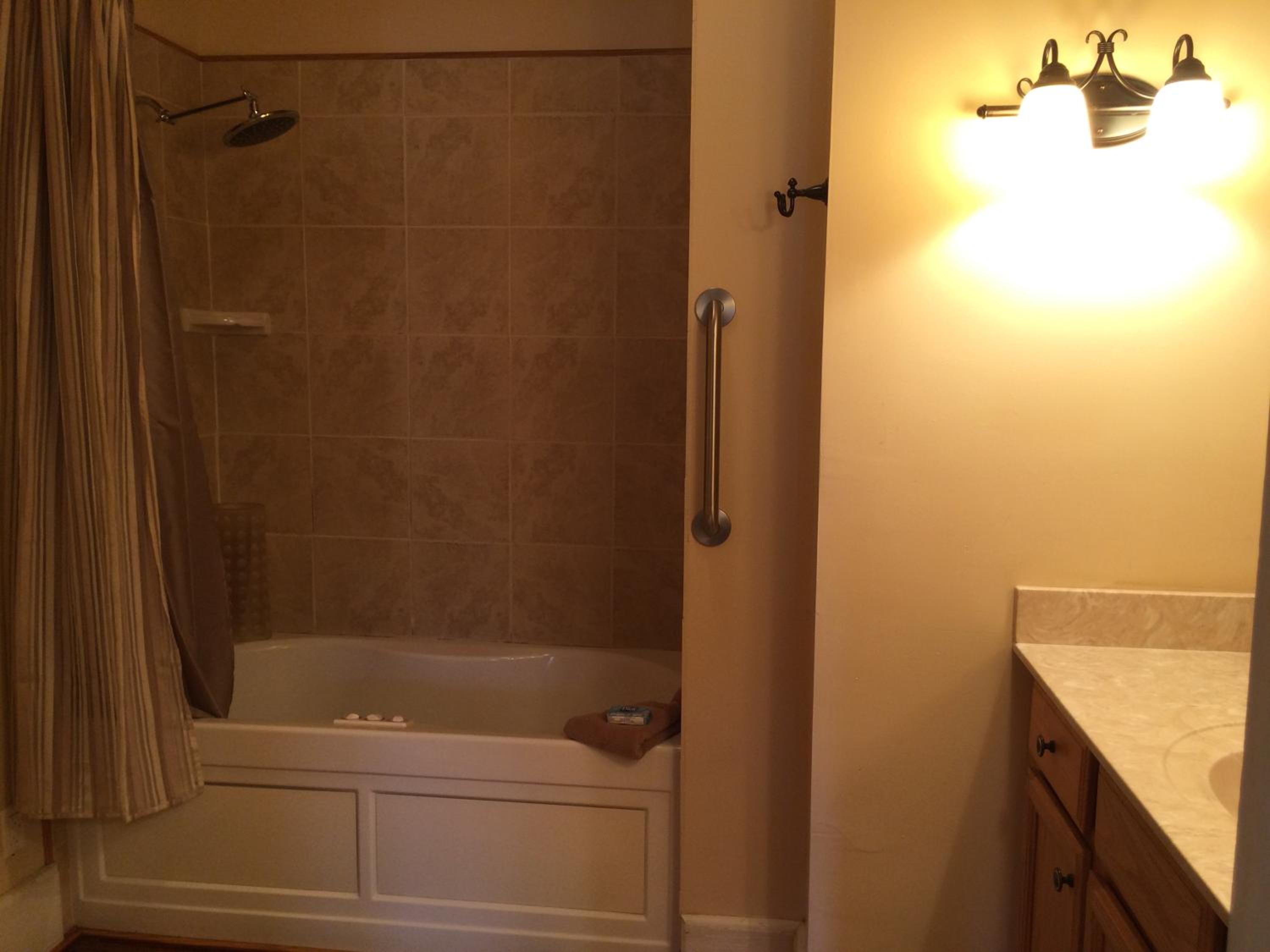 Calhoun House Inn & Suites