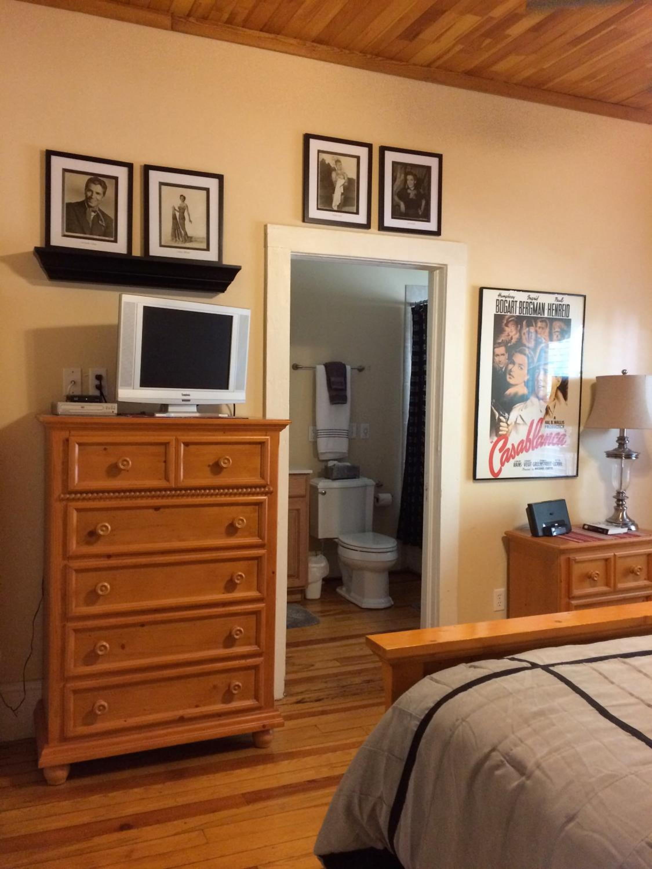 Calhoun House Inn & Suites
