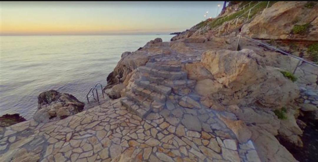 Sea View House
