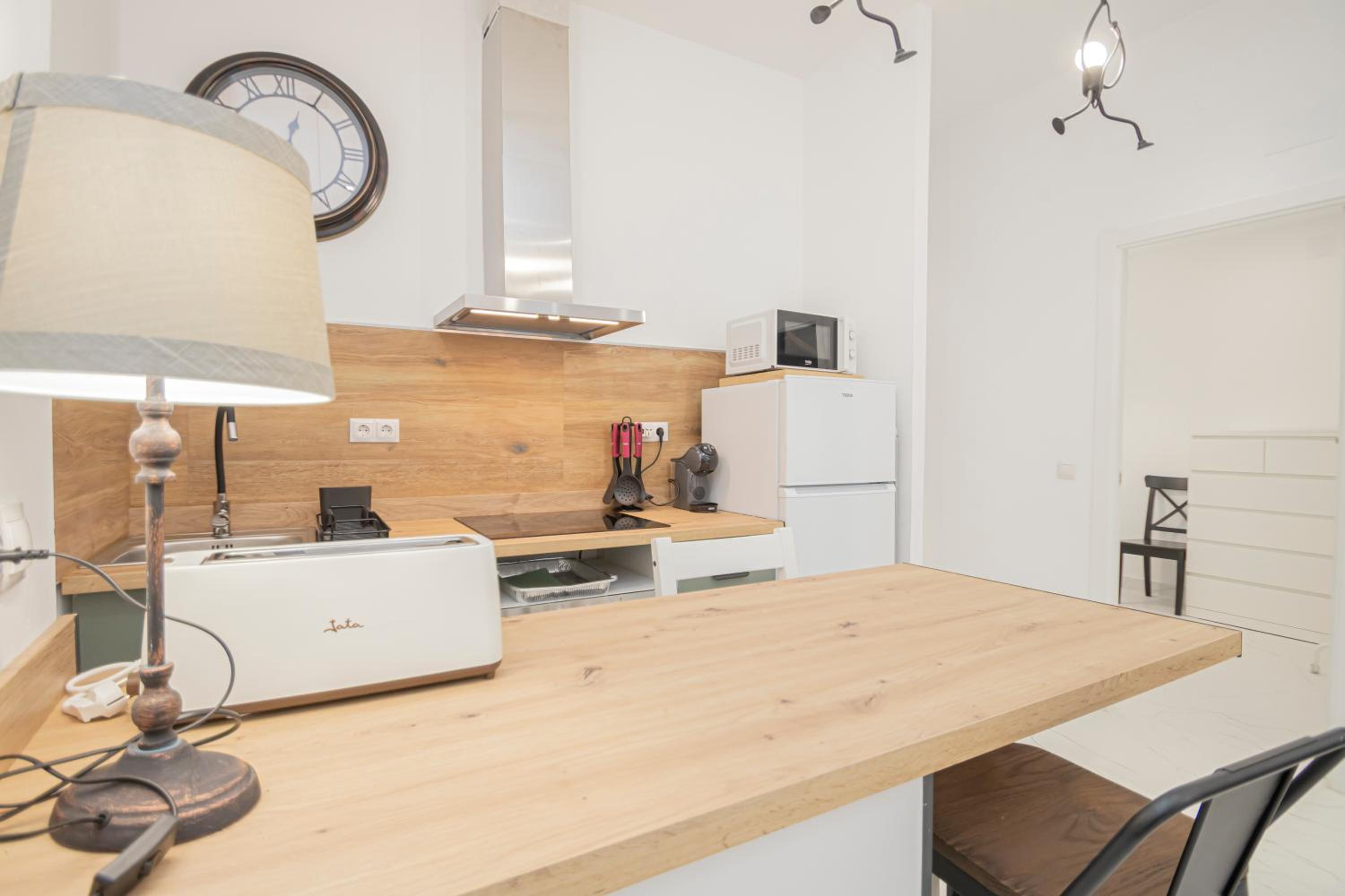 Stunning modern 2BR apt next to Feria