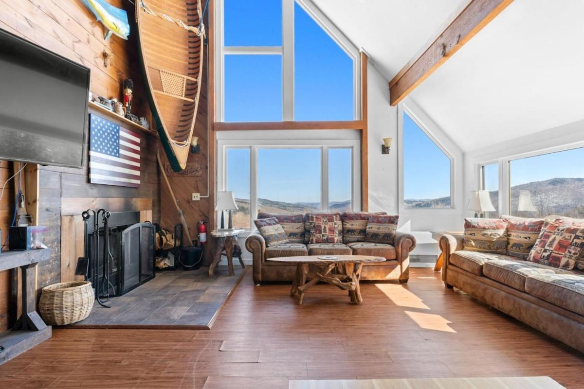 The Matterhorn House - Mountain Chalet with Hot Tub, Views, Game Room - Ideal Spring to Fall