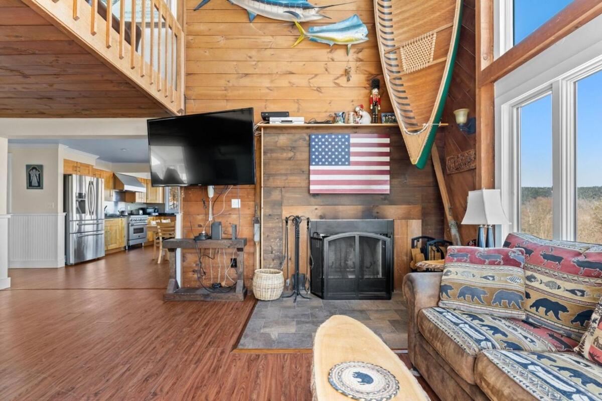 The Matterhorn House - Mountain Chalet with Hot Tub, Views, Game Room - Ideal Spring to Fall