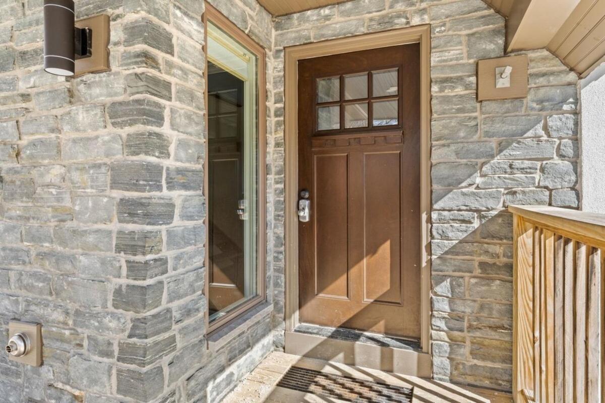 The Matterhorn House - Mountain Chalet with Hot Tub, Views, Game Room - Ideal Spring to Fall