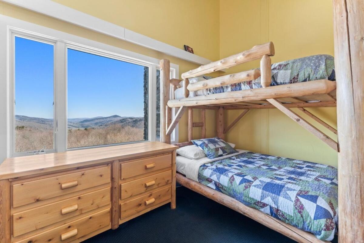 The Matterhorn House - Mountain Chalet with Hot Tub, Views, Game Room - Ideal Spring to Fall