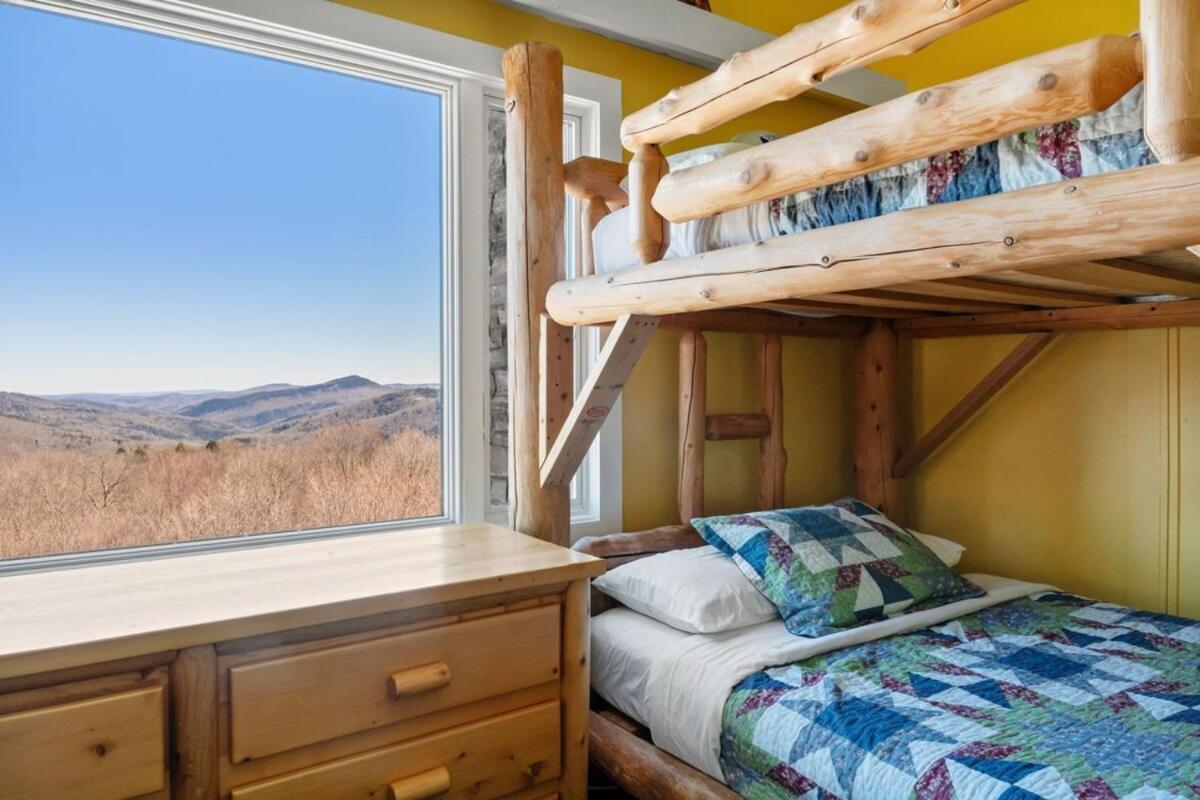 The Matterhorn House - Mountain Chalet with Hot Tub, Views, Game Room - Ideal Spring to Fall