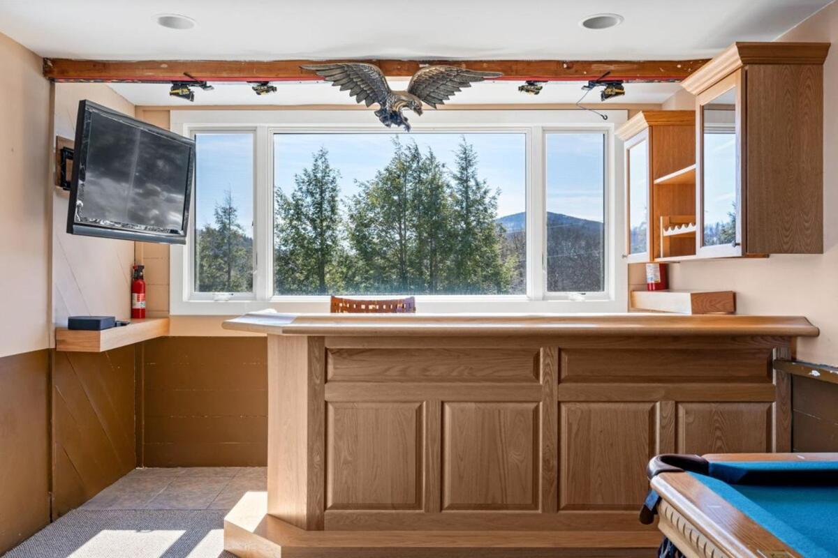 The Matterhorn House - Mountain Chalet with Hot Tub, Views, Game Room - Ideal Spring to Fall