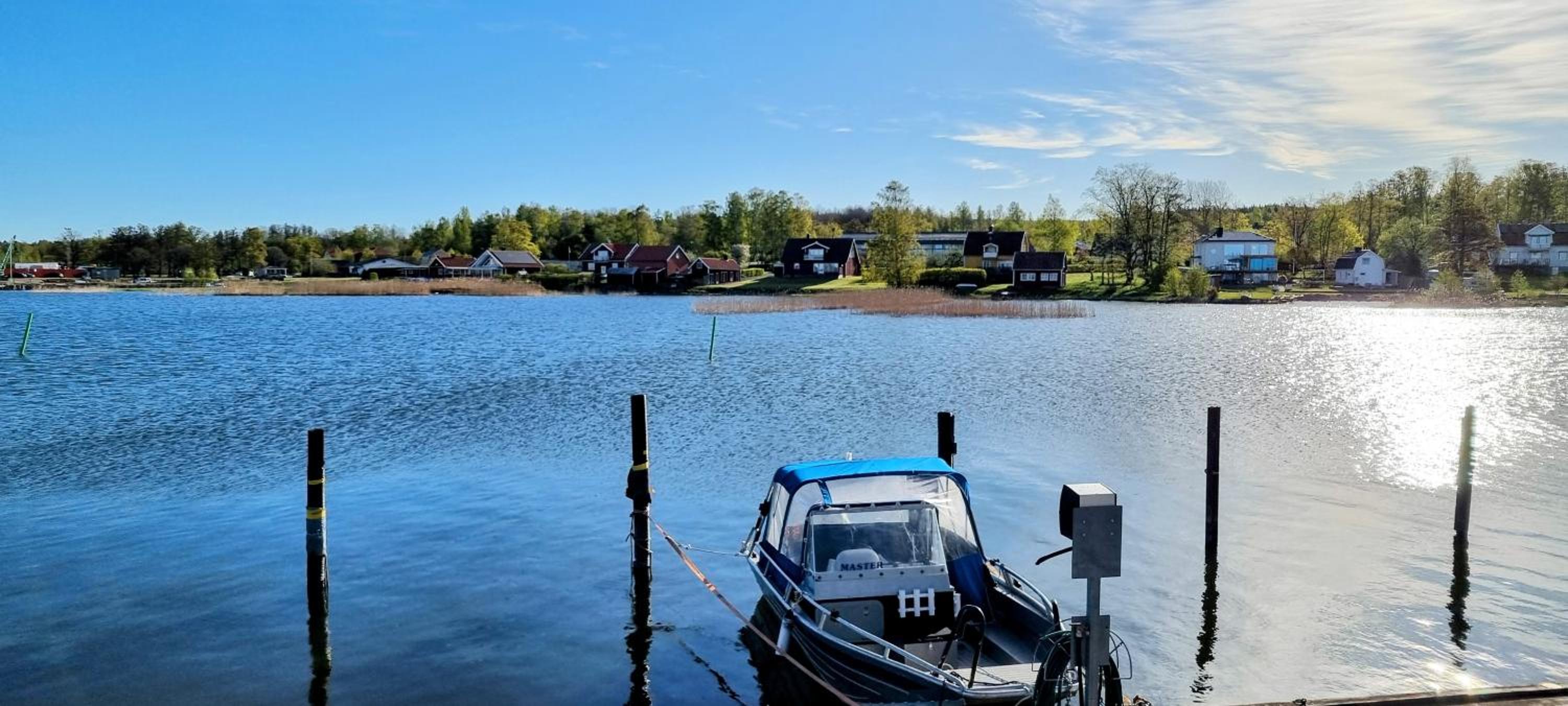 200m to Sweden's Largest Lake - 3BR House & BBQ