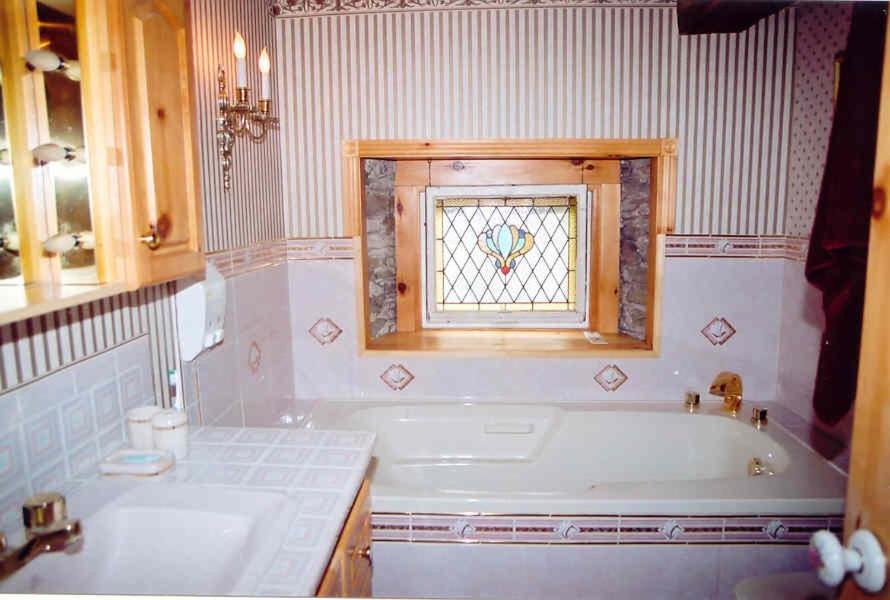 Brockville Vacations - Noble Waterfront Suites - Property Image 114