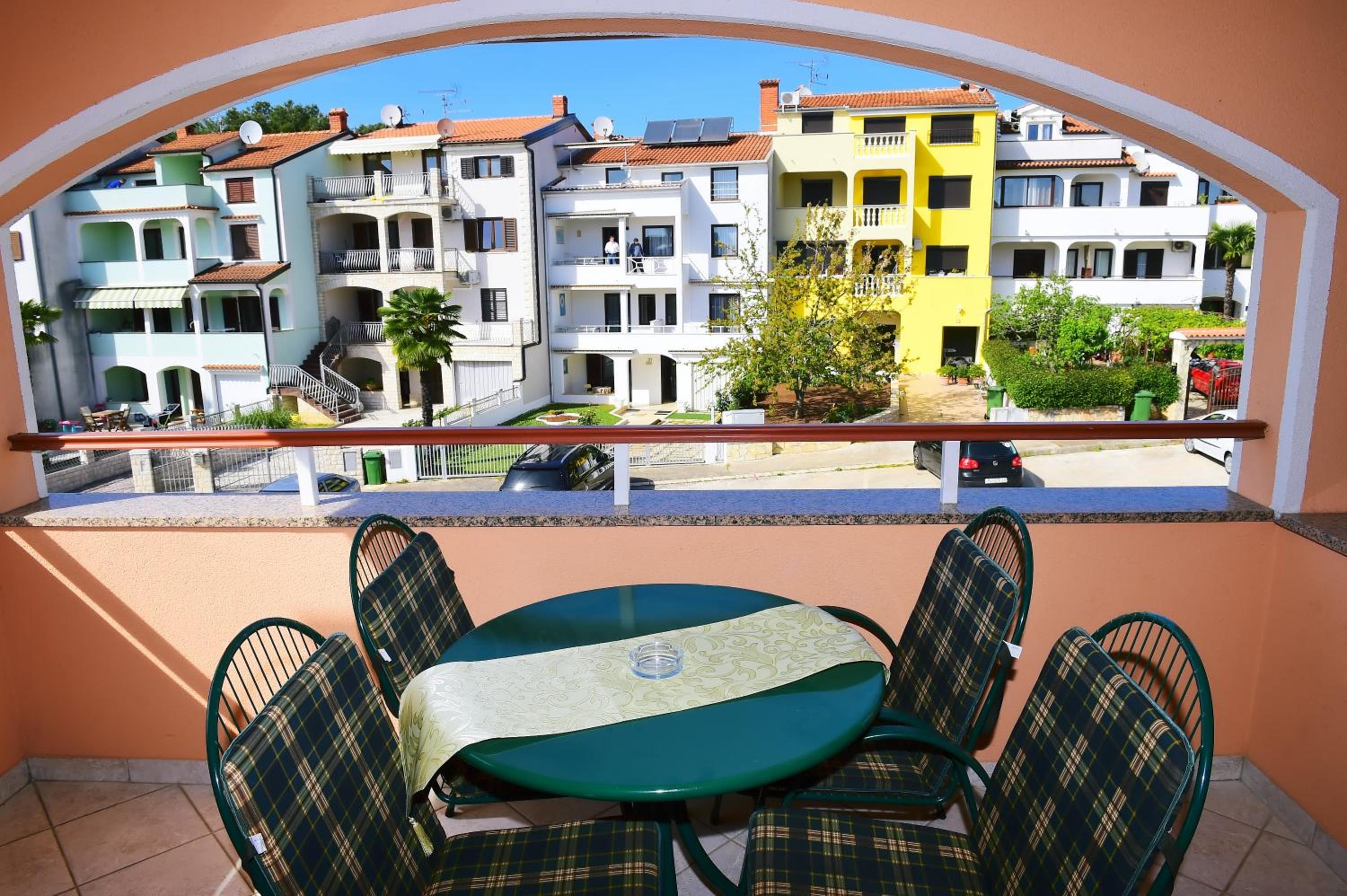 Apartments Zdjelar