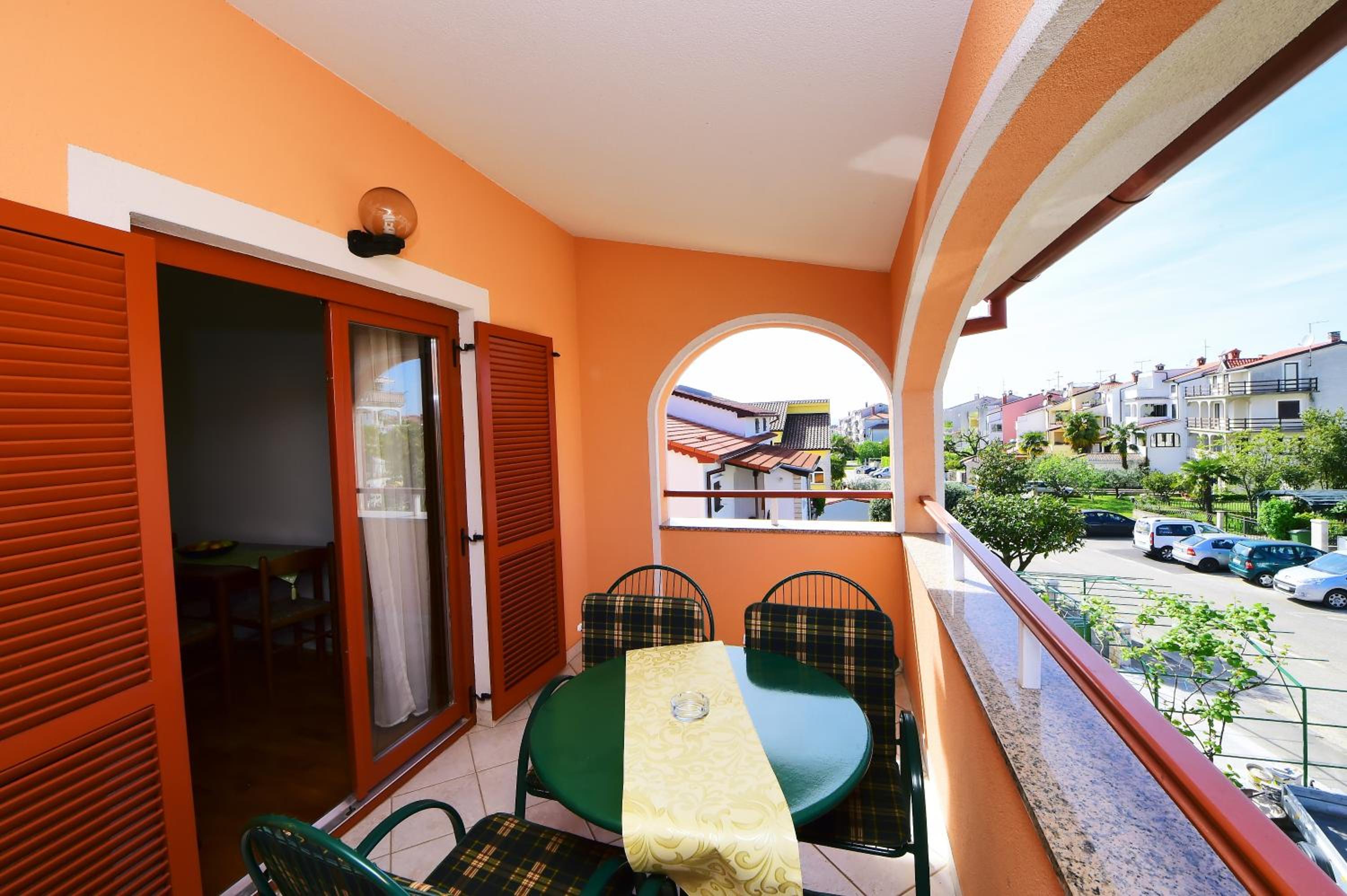 Apartments Zdjelar