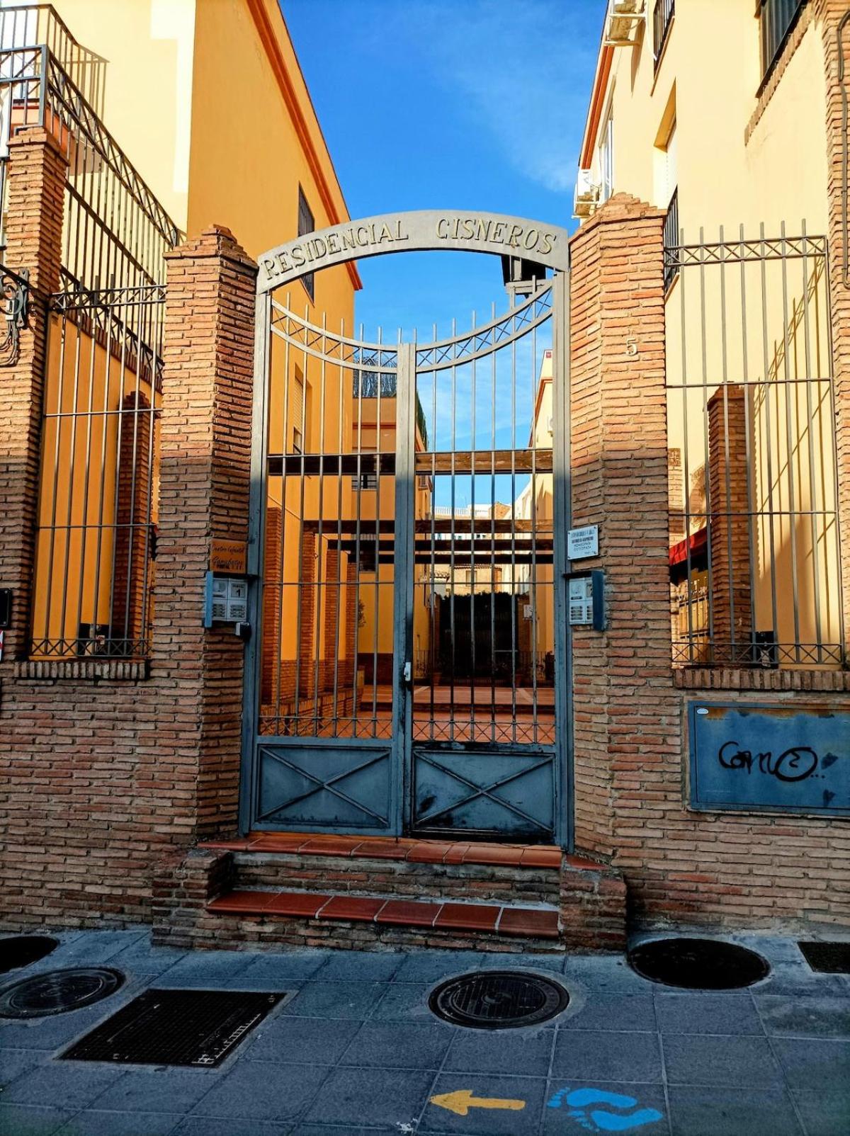 Cisneros Royal