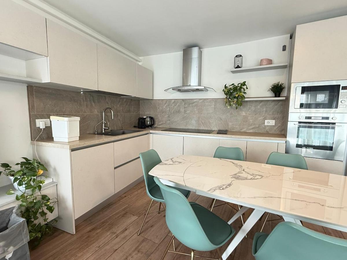 Appartamento in città con Giardino e Piscina privati