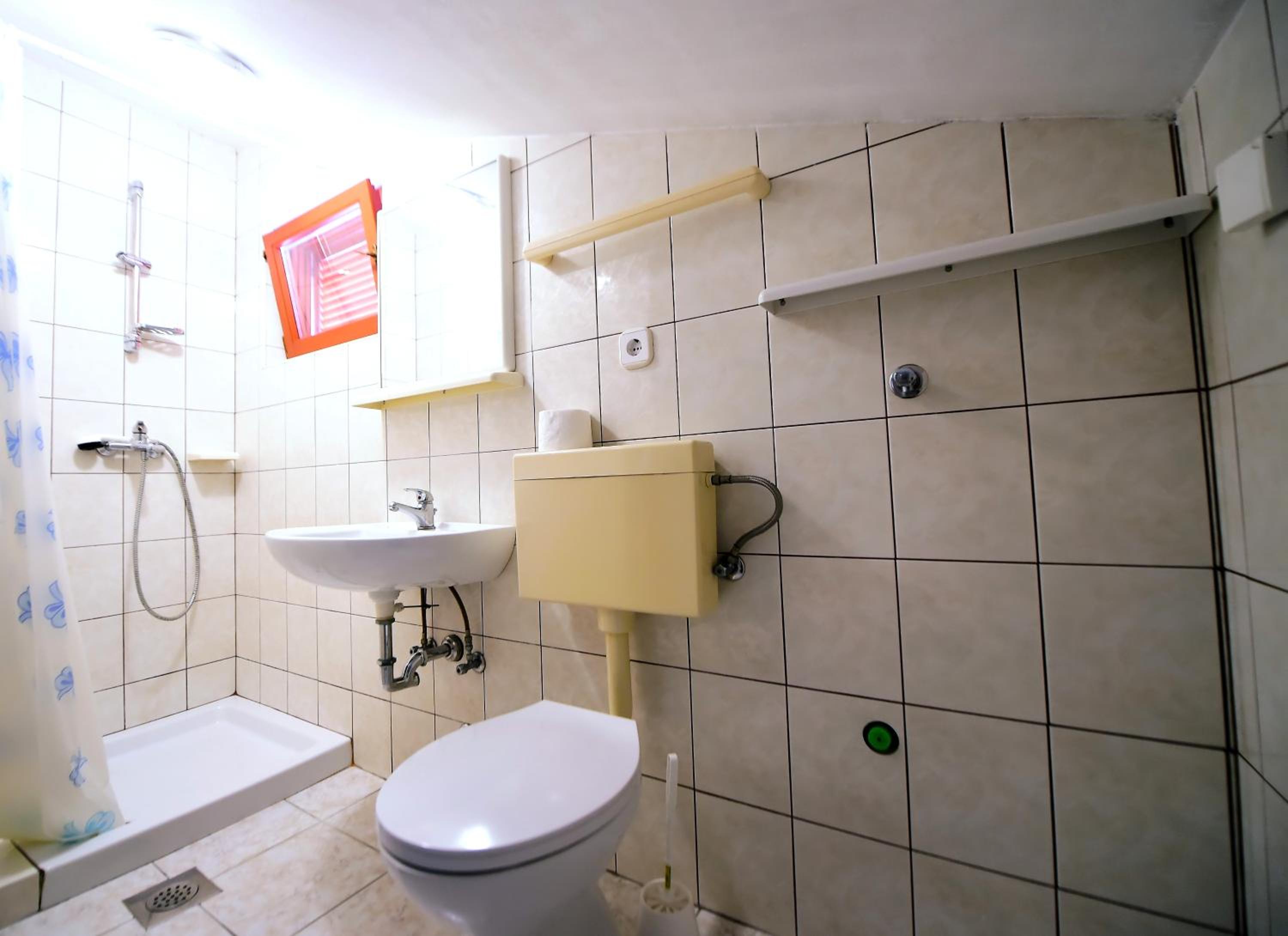 Apartments Zdjelar