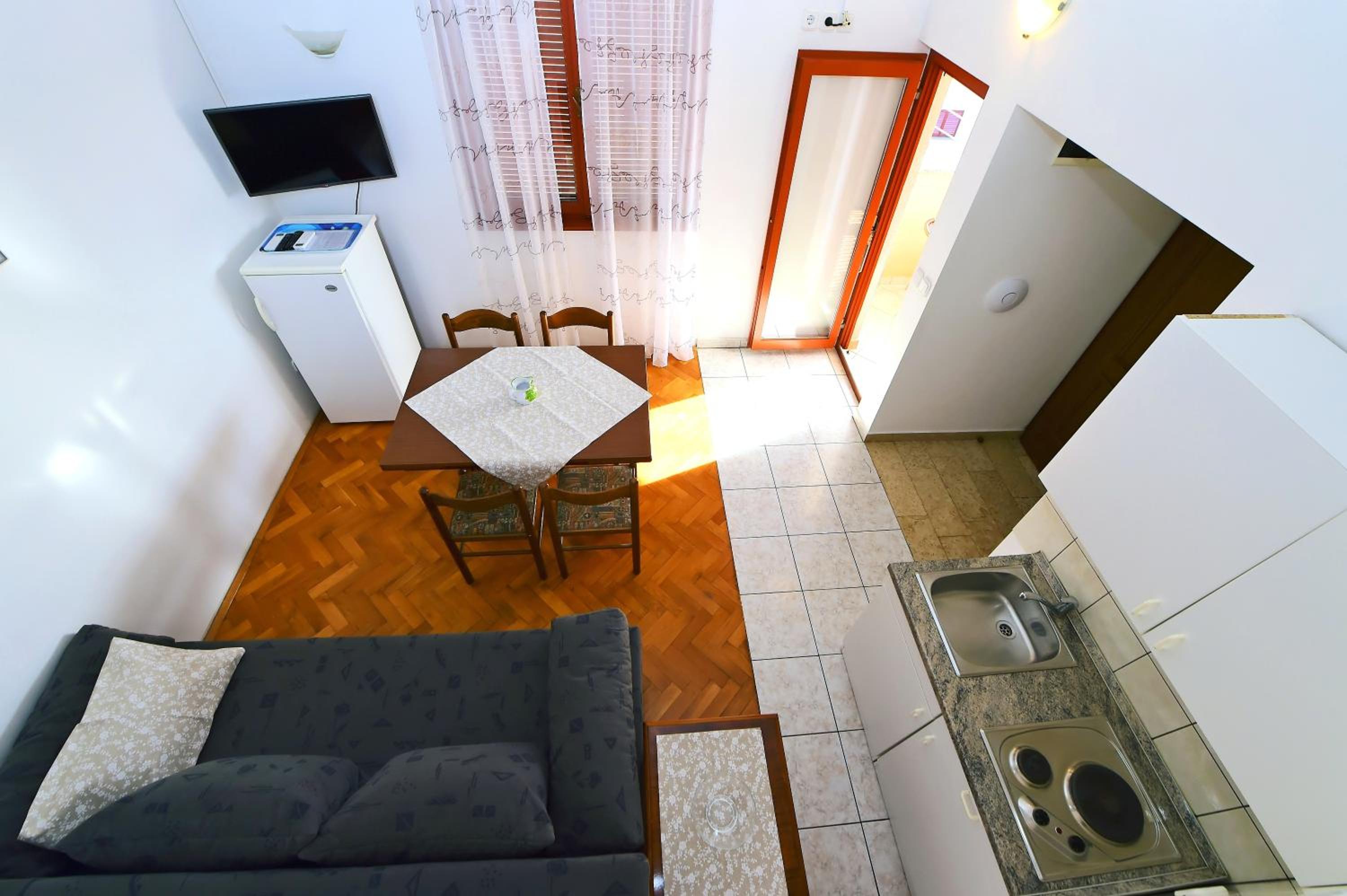 Apartments Zdjelar