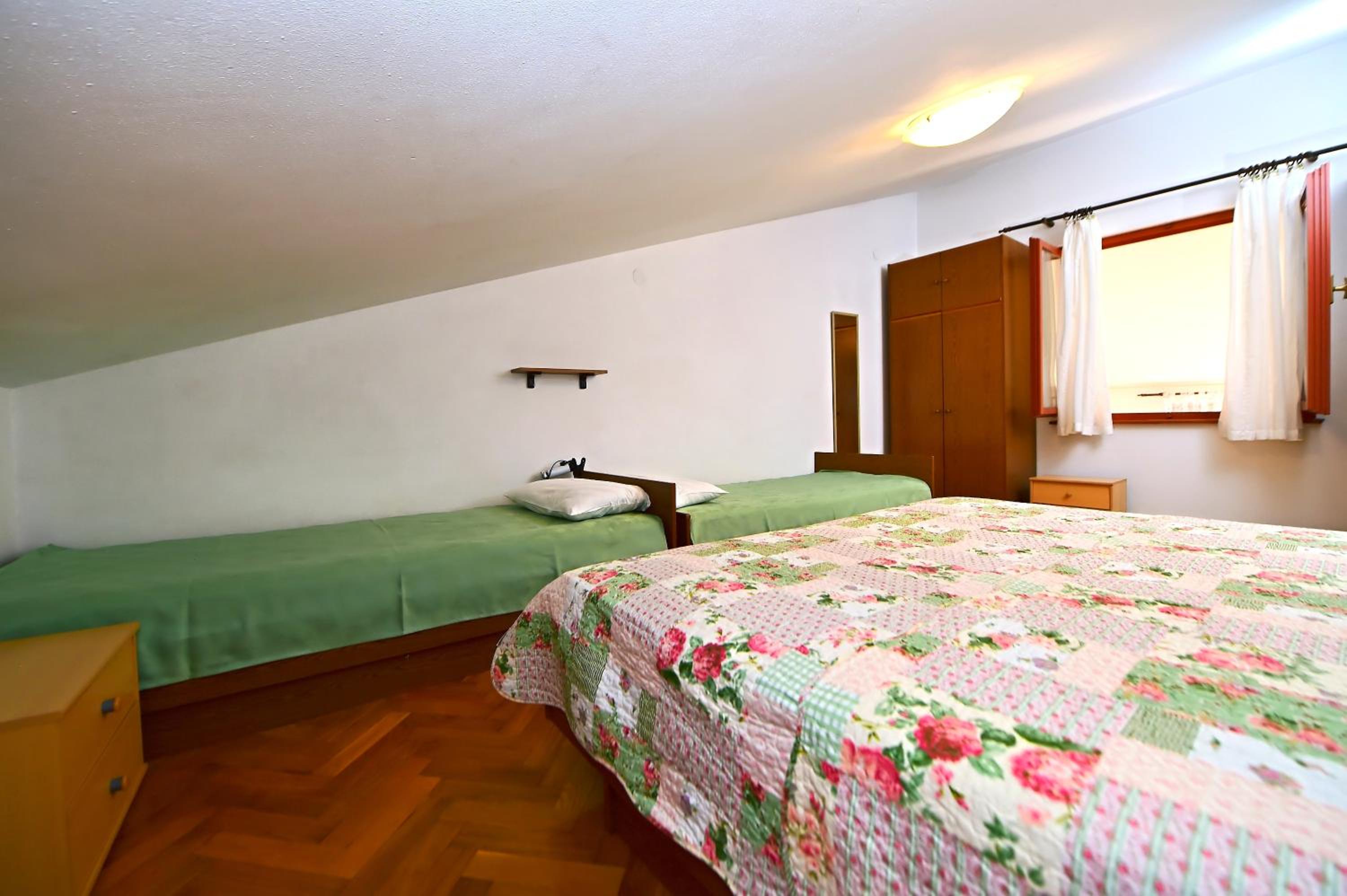 Apartments Zdjelar