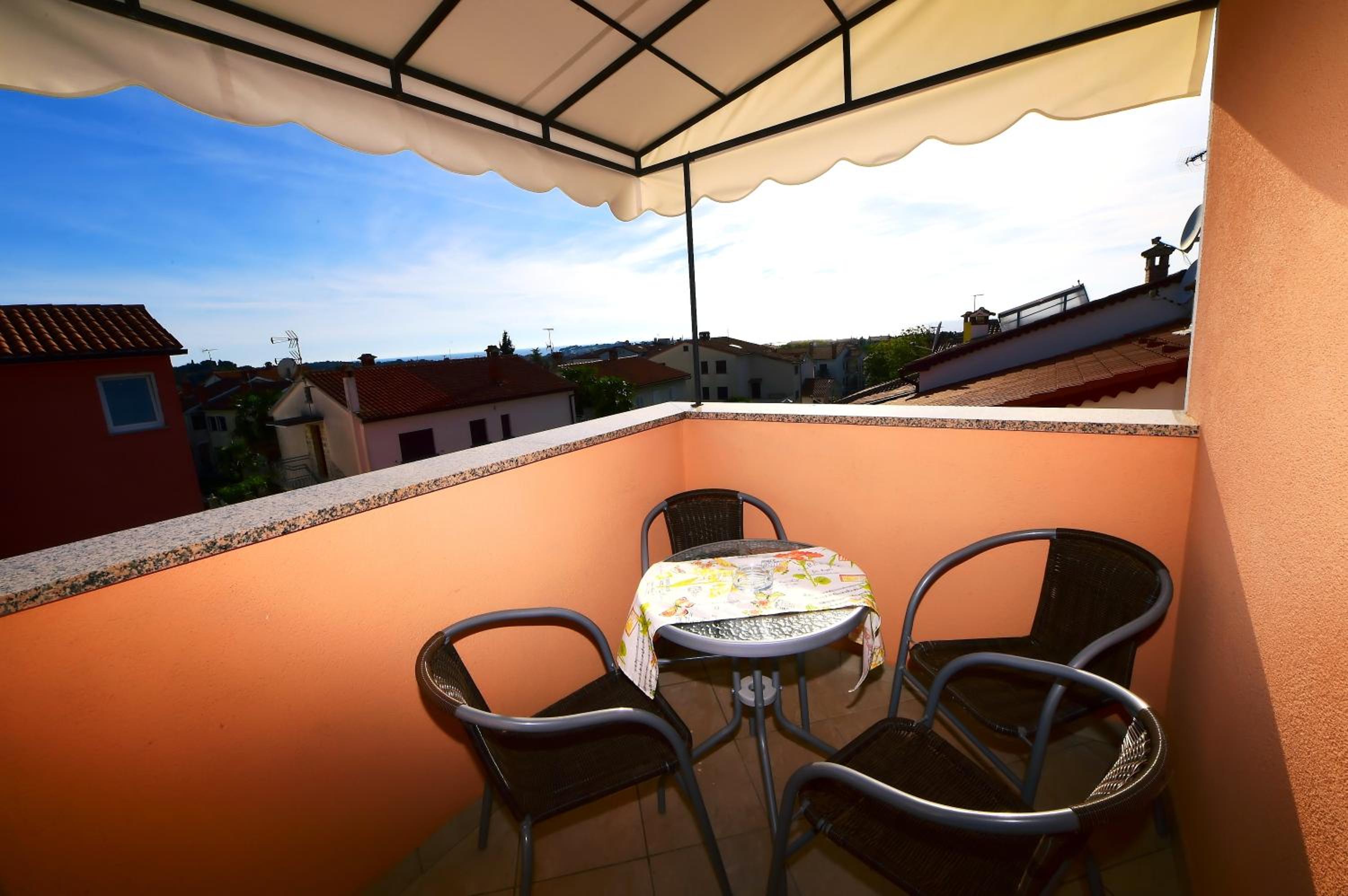 Apartments Zdjelar