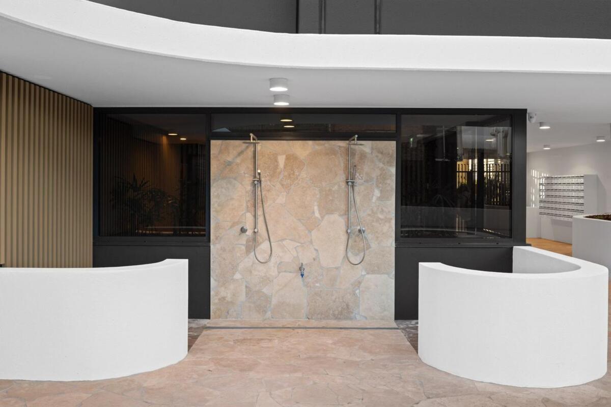 Modern Beachside Oasis 1BR Apartment Free Wi-Fi