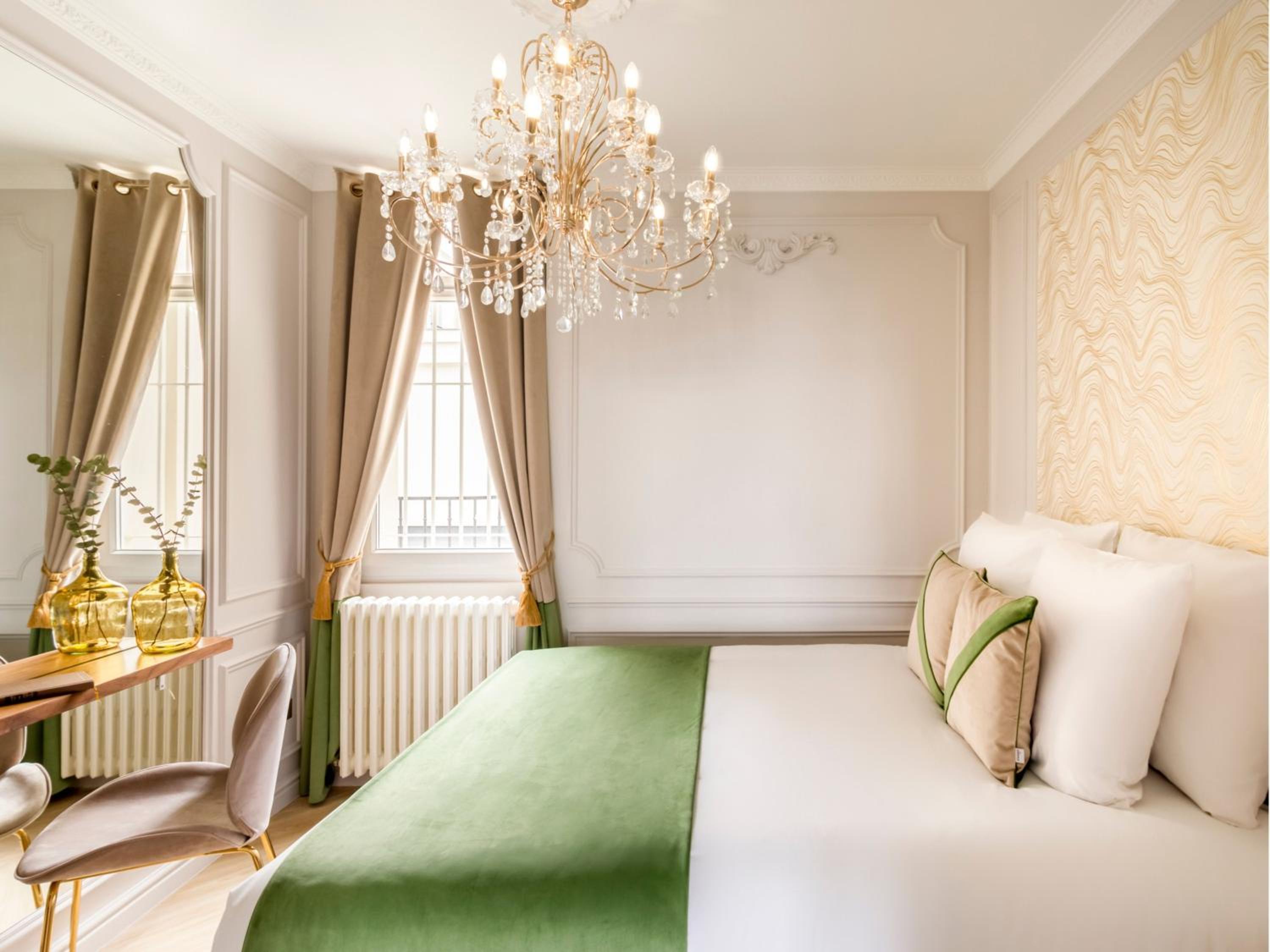 Merveil Signature Suite Hoche - Eiffel Tower view