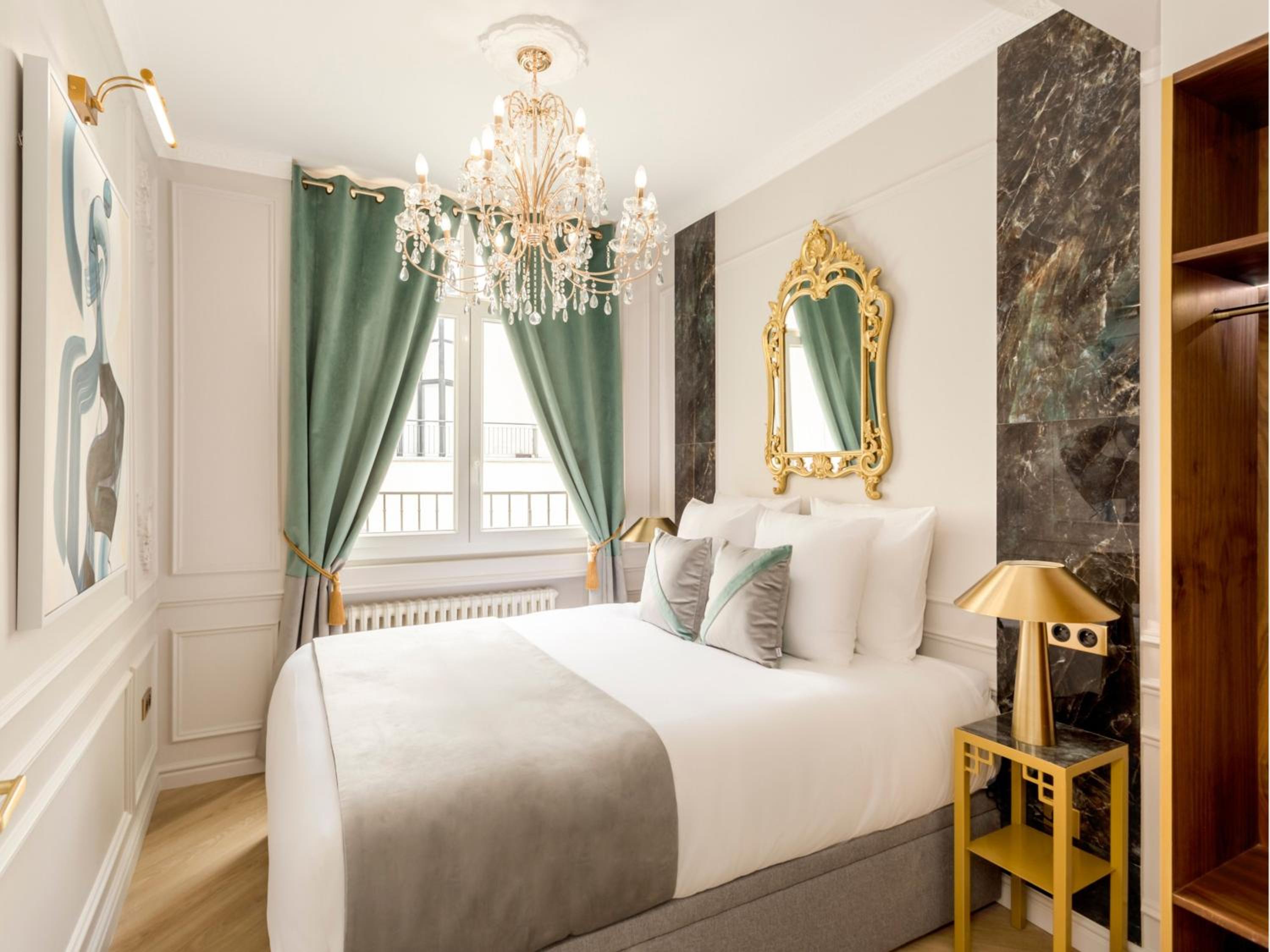 Merveil Signature Suite Hoche - Eiffel Tower view