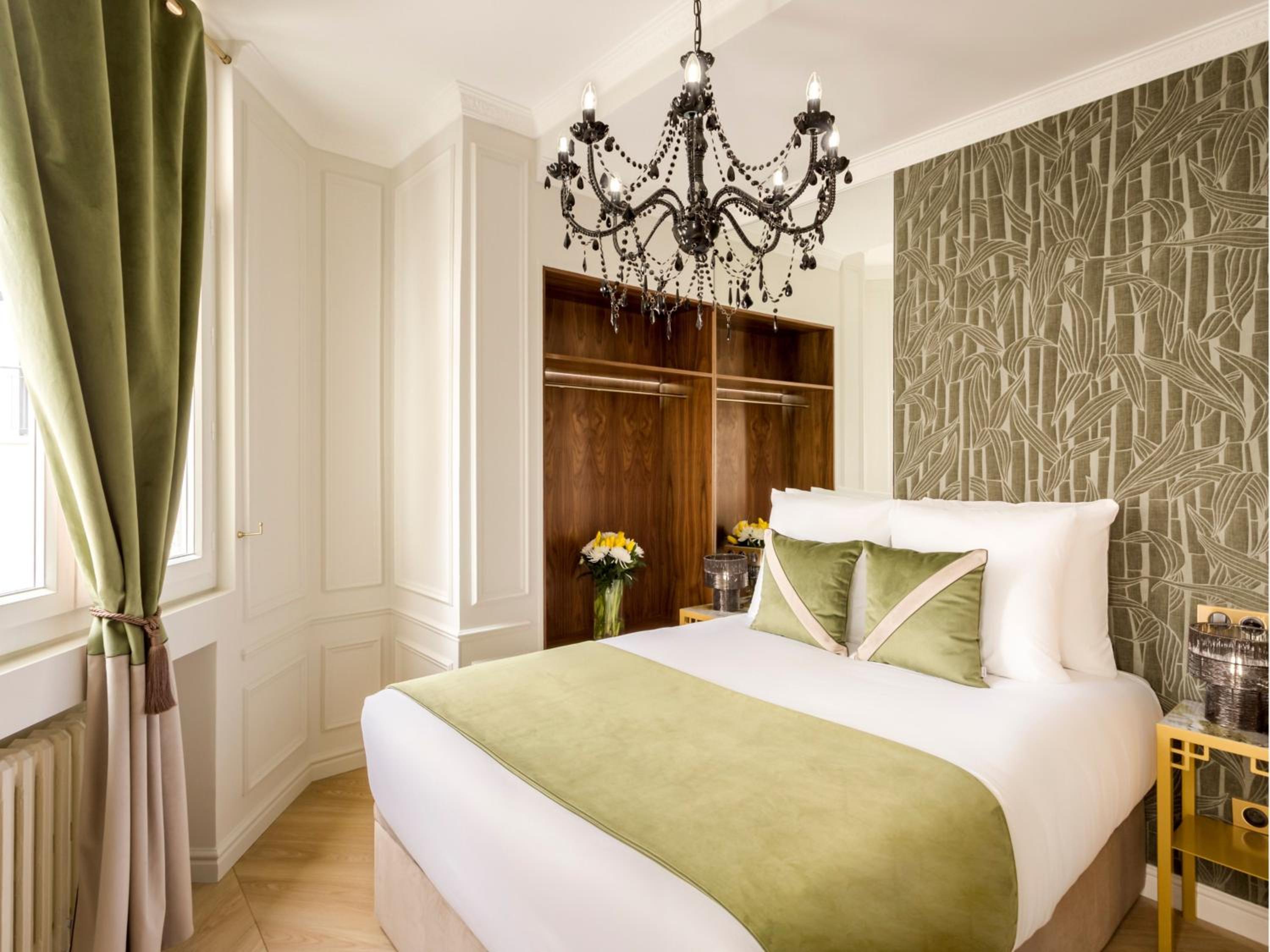 Merveil Signature Suite Hoche - Eiffel Tower view