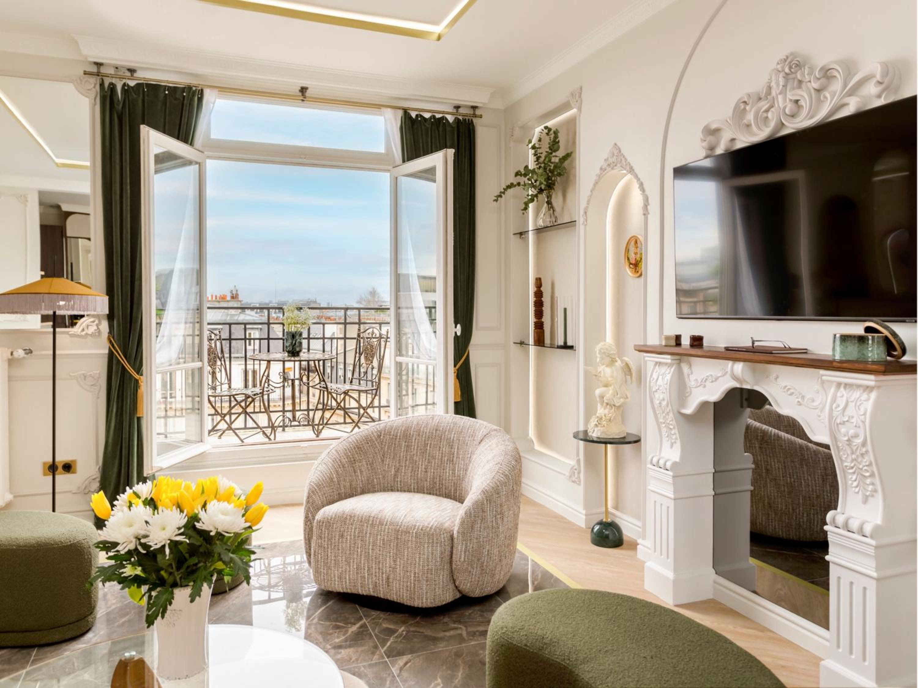 Merveil Signature Suite Hoche - Eiffel Tower view