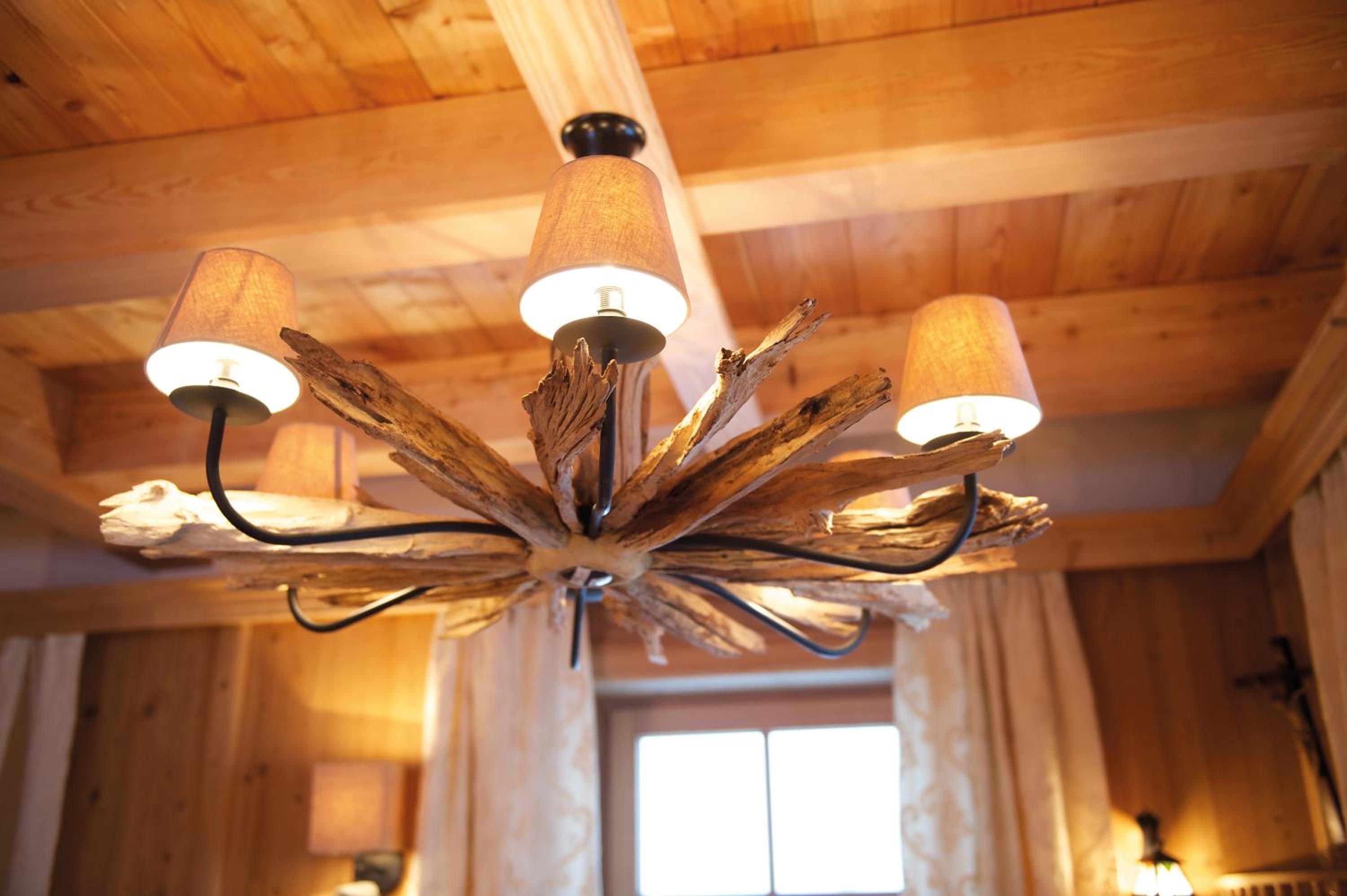 Wallegg Lodge - Alpine Premium Chalet - Ski In-Ski Out - Real Alpine Location Saalbach