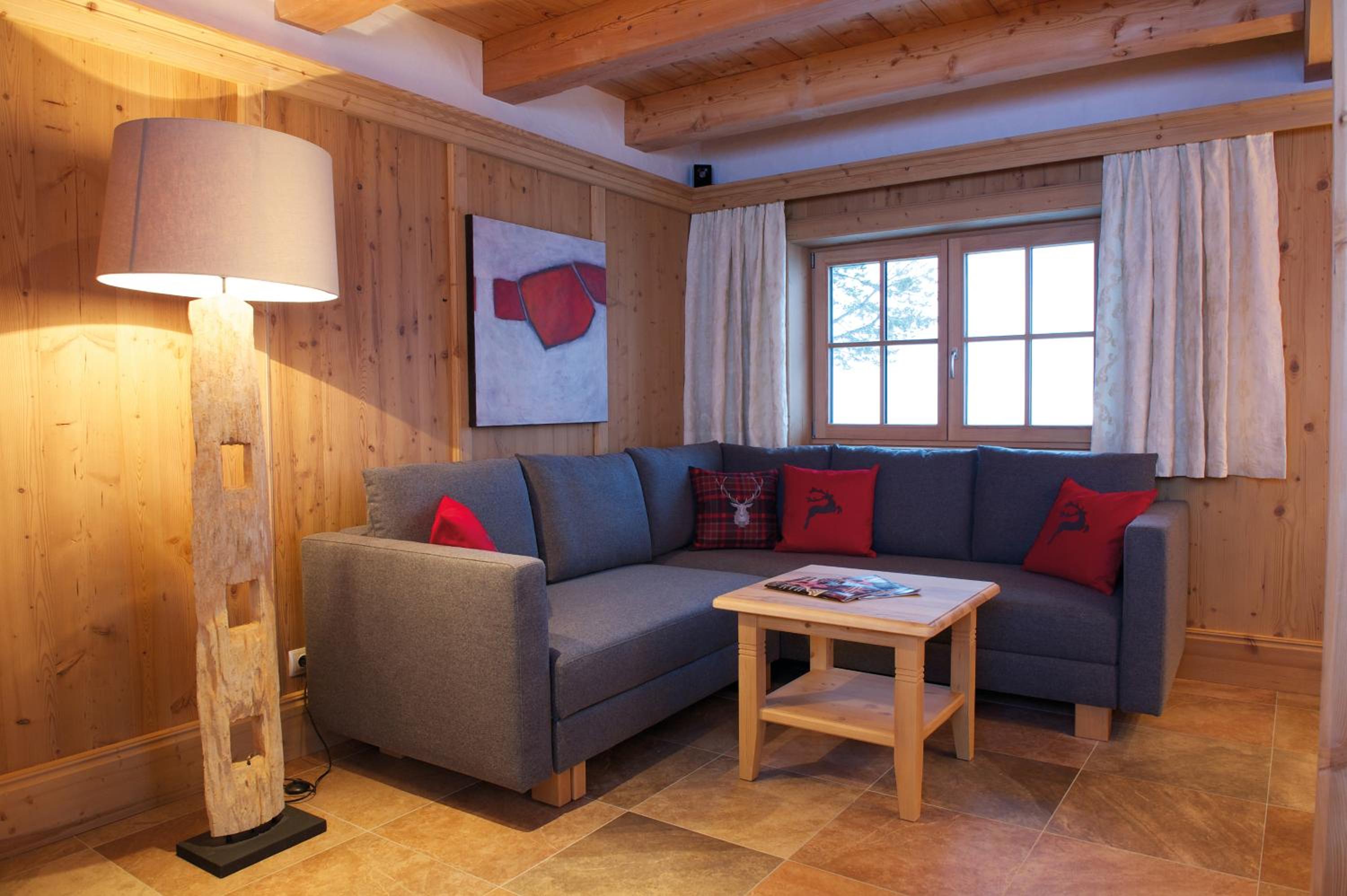 Wallegg Lodge - Alpine Premium Chalet - Ski In-Ski Out - Real Alpine Location Saalbach